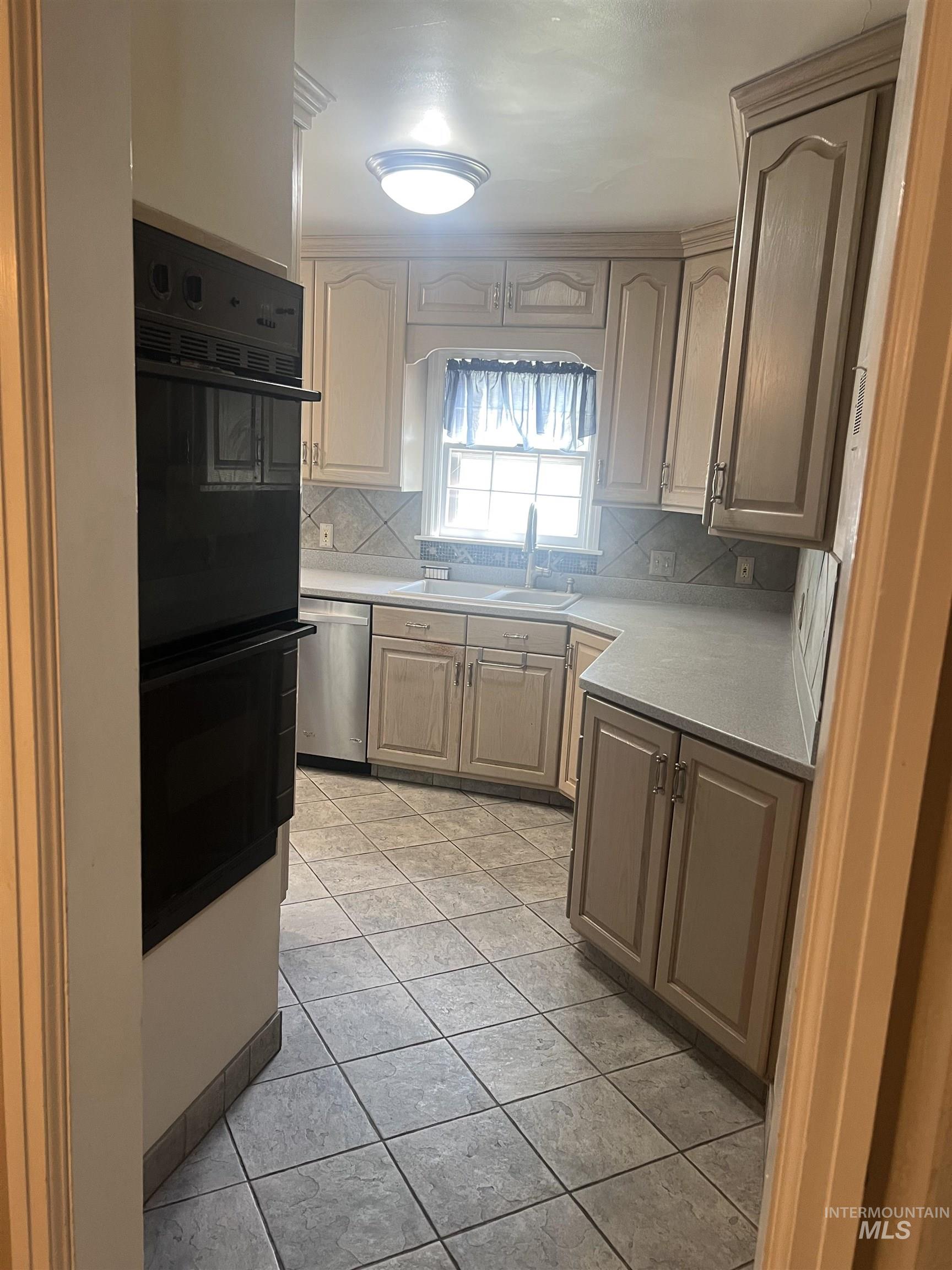 520 E Ave A, Jerome, Idaho 83338, 3 Bedrooms, 2 Bathrooms, Residential For Sale, Price $349,900, 98950670