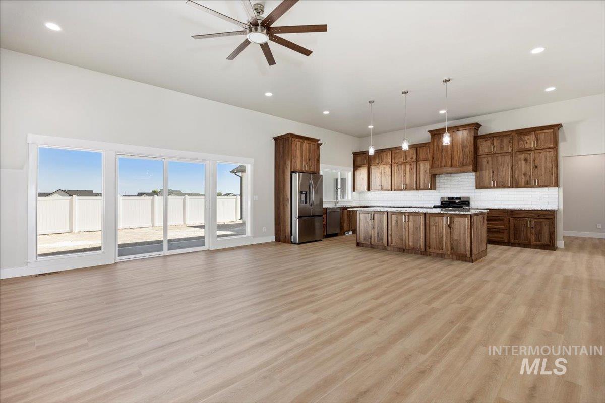 3119 Crescent Moon Rd, Twin Falls, Idaho 83301, 4 Bedrooms, 2.5 Bathrooms, Residential For Sale, Price $639,900, 98950676