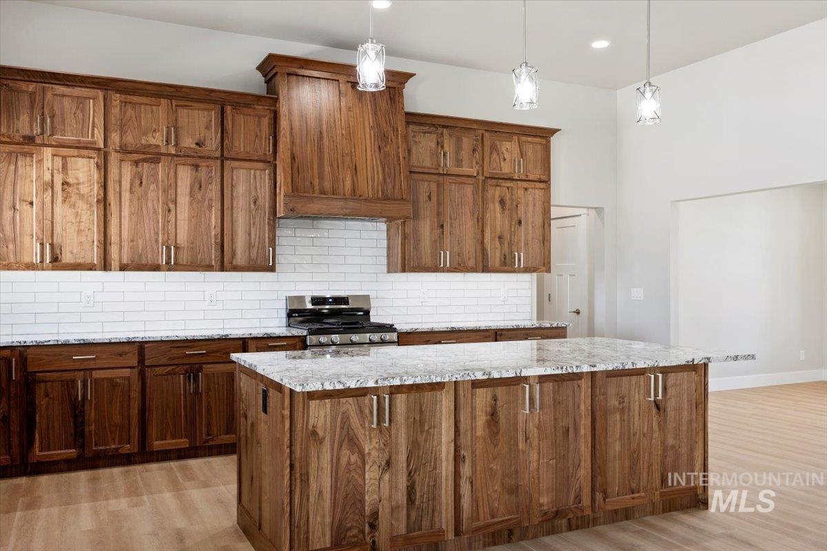 3119 Crescent Moon Rd, Twin Falls, Idaho 83301, 4 Bedrooms, 2.5 Bathrooms, Residential For Sale, Price $639,900, 98950676