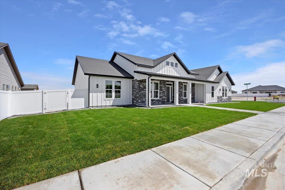 3119 Crescent Moon Rd, Twin Falls, Idaho 83301, 4 Bedrooms, 2.5 Bathrooms, Residential For Sale, Price $639,900, 98950676