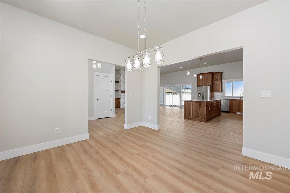 3119 Crescent Moon Rd, Twin Falls, Idaho 83301, 4 Bedrooms, 2.5 Bathrooms, Residential For Sale, Price $639,900, 98950676