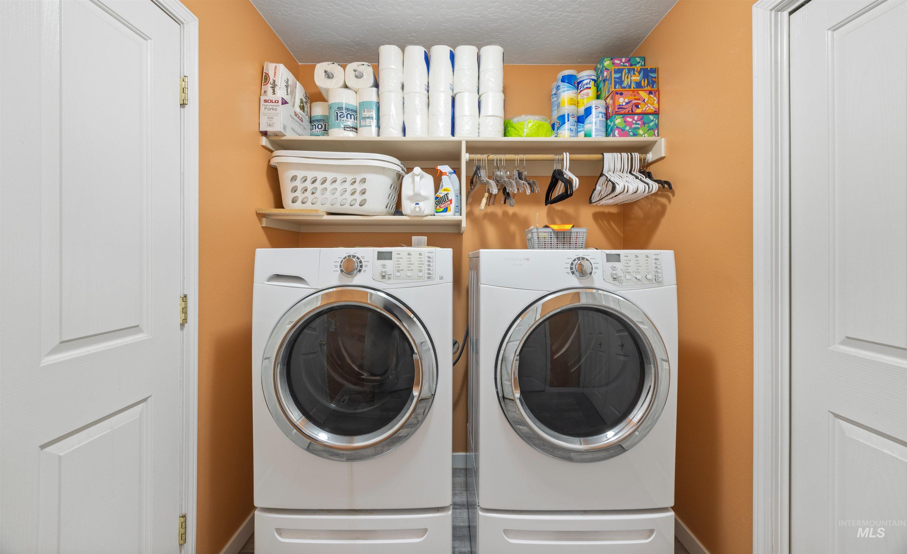 15408 WAR EAGLE RD, Murphy, Idaho 83650, 3 Bedrooms, 2 Bathrooms, Residential For Sale, Price $694,900,MLS 98950691