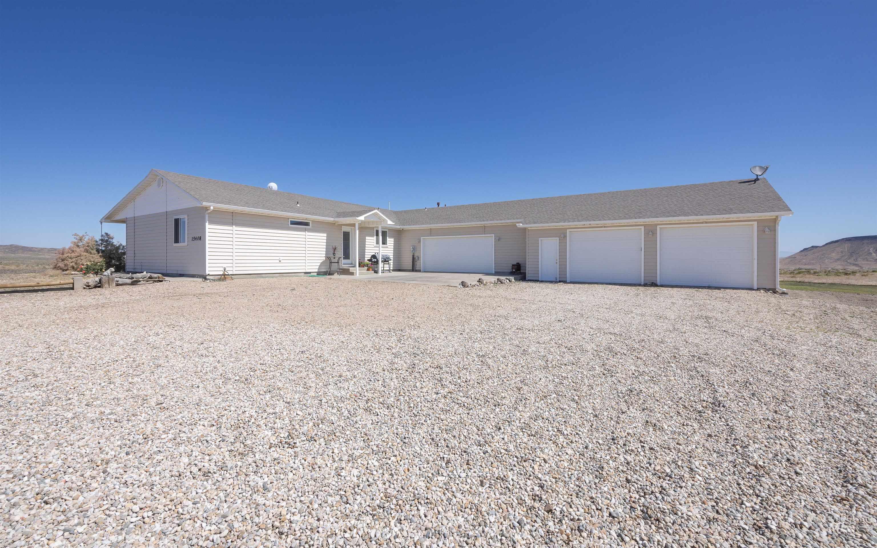 15408 WAR EAGLE RD, Murphy, Idaho 83650, 3 Bedrooms, 2 Bathrooms, Residential For Sale, Price $694,900,MLS 98950691