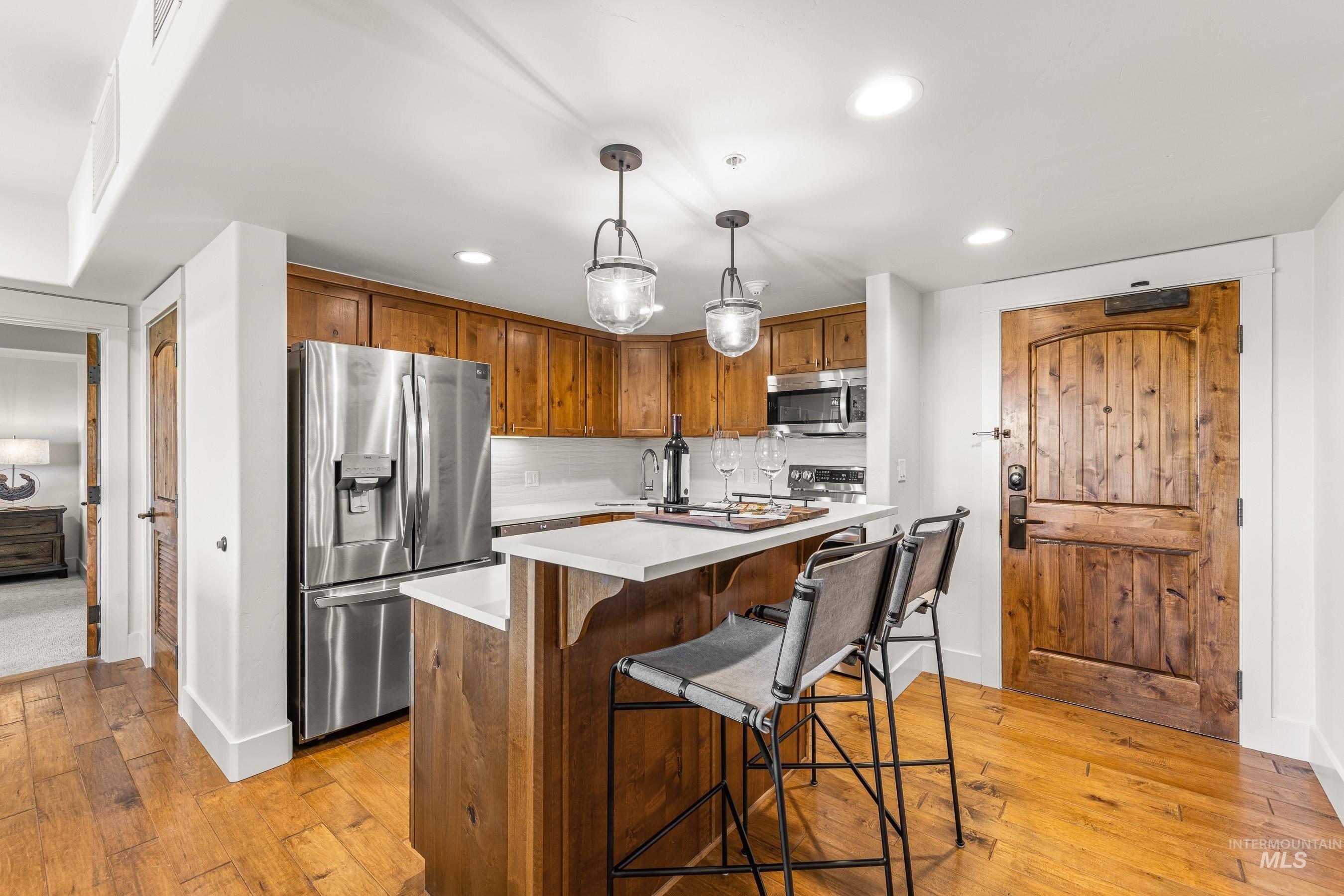 75 Arling Center Court, Donnelly, Idaho 83615, 2 Bedrooms, 2 Bathrooms, Residential For Sale, Price $1,195,000,MLS 98950745