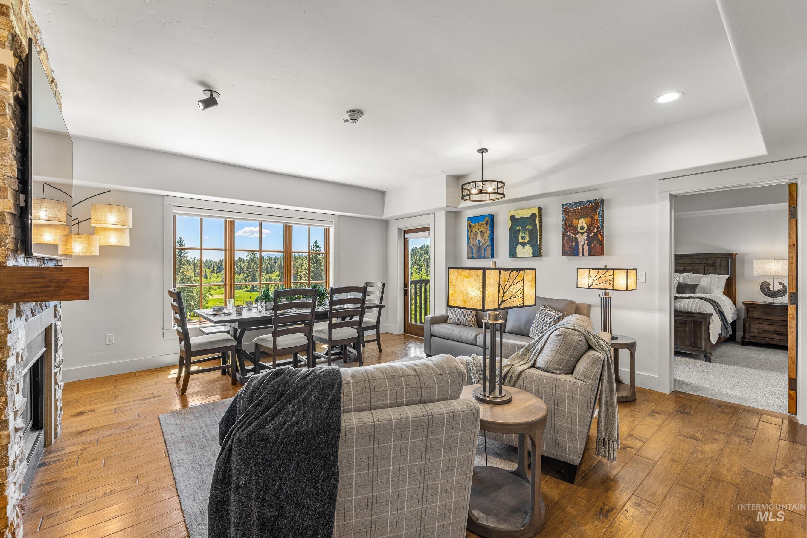 75 Arling Center Court, Donnelly, Idaho 83615, 2 Bedrooms, 2 Bathrooms, Residential For Sale, Price $1,195,000,MLS 98950745