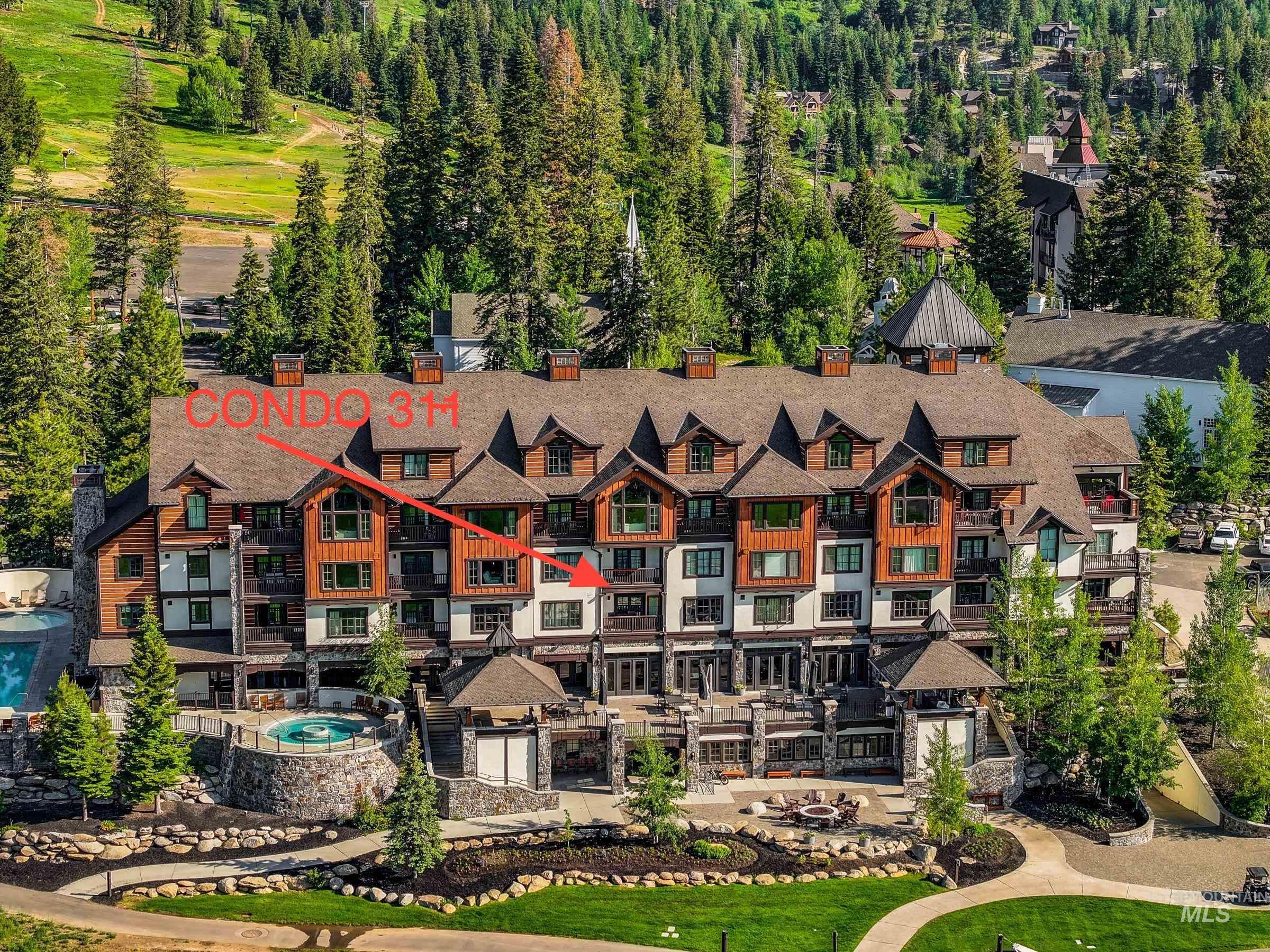 75 Arling Center Court, Donnelly, Idaho 83615, 2 Bedrooms, 2 Bathrooms, Residential For Sale, Price $1,195,000,MLS 98950745