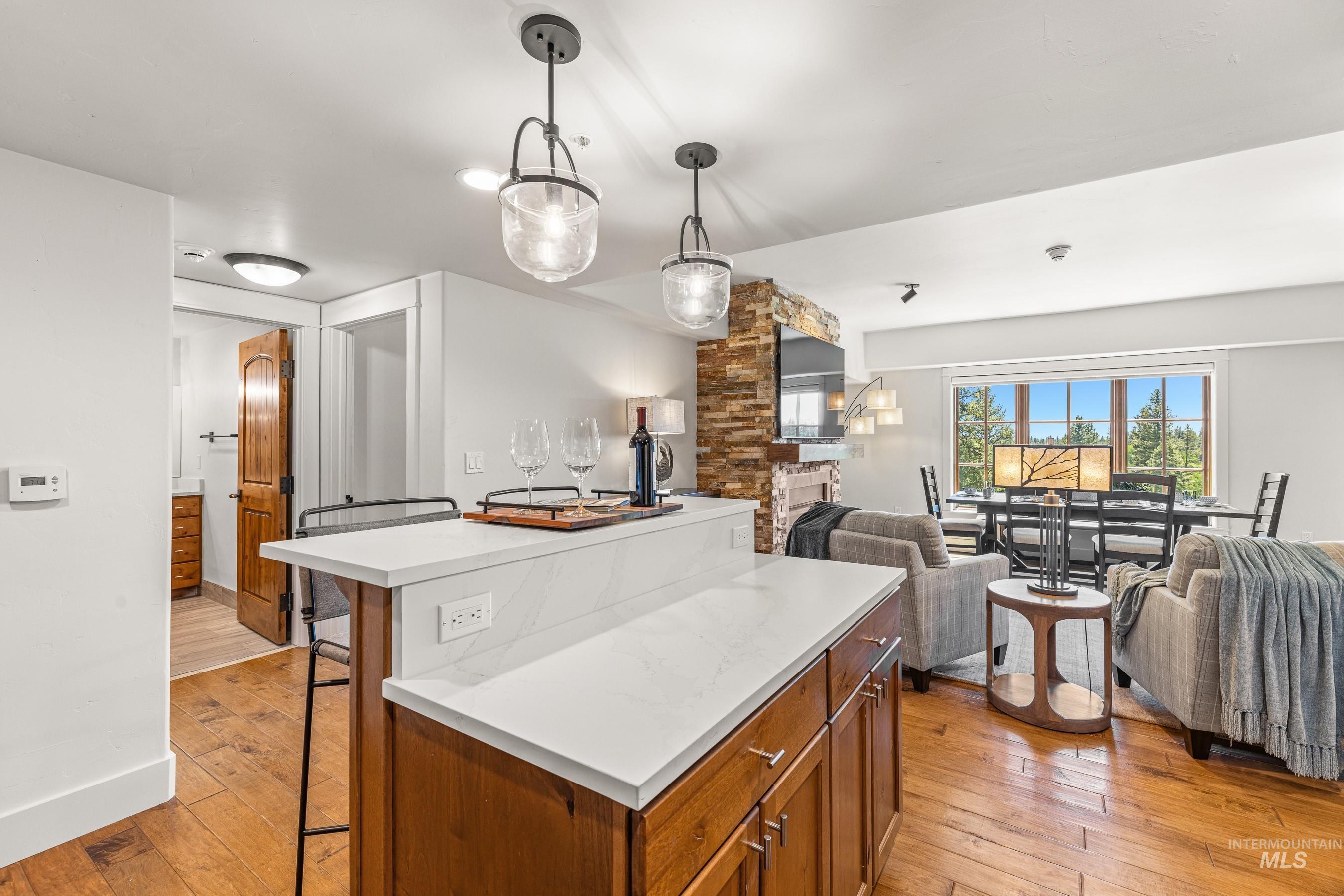 75 Arling Center Court, Donnelly, Idaho 83615, 2 Bedrooms, 2 Bathrooms, Residential For Sale, Price $1,195,000,MLS 98950745