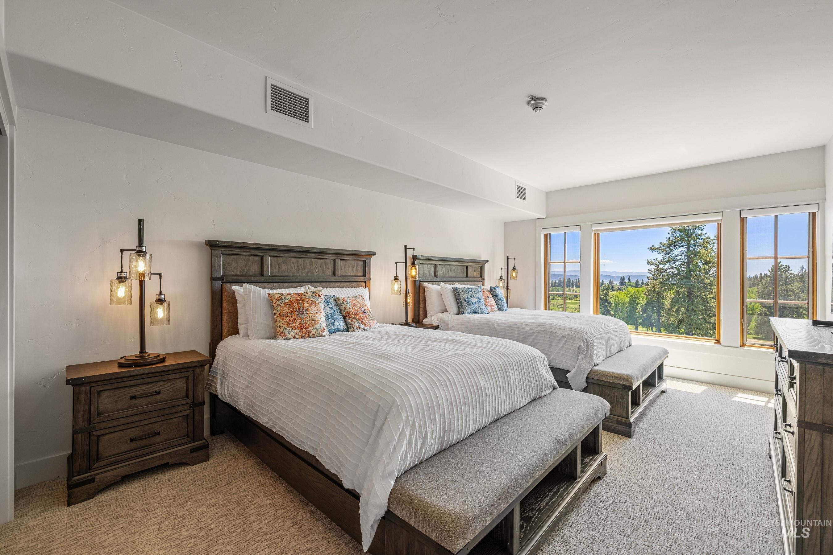 75 Arling Center Court, Donnelly, Idaho 83615, 2 Bedrooms, 2 Bathrooms, Residential For Sale, Price $1,195,000,MLS 98950745