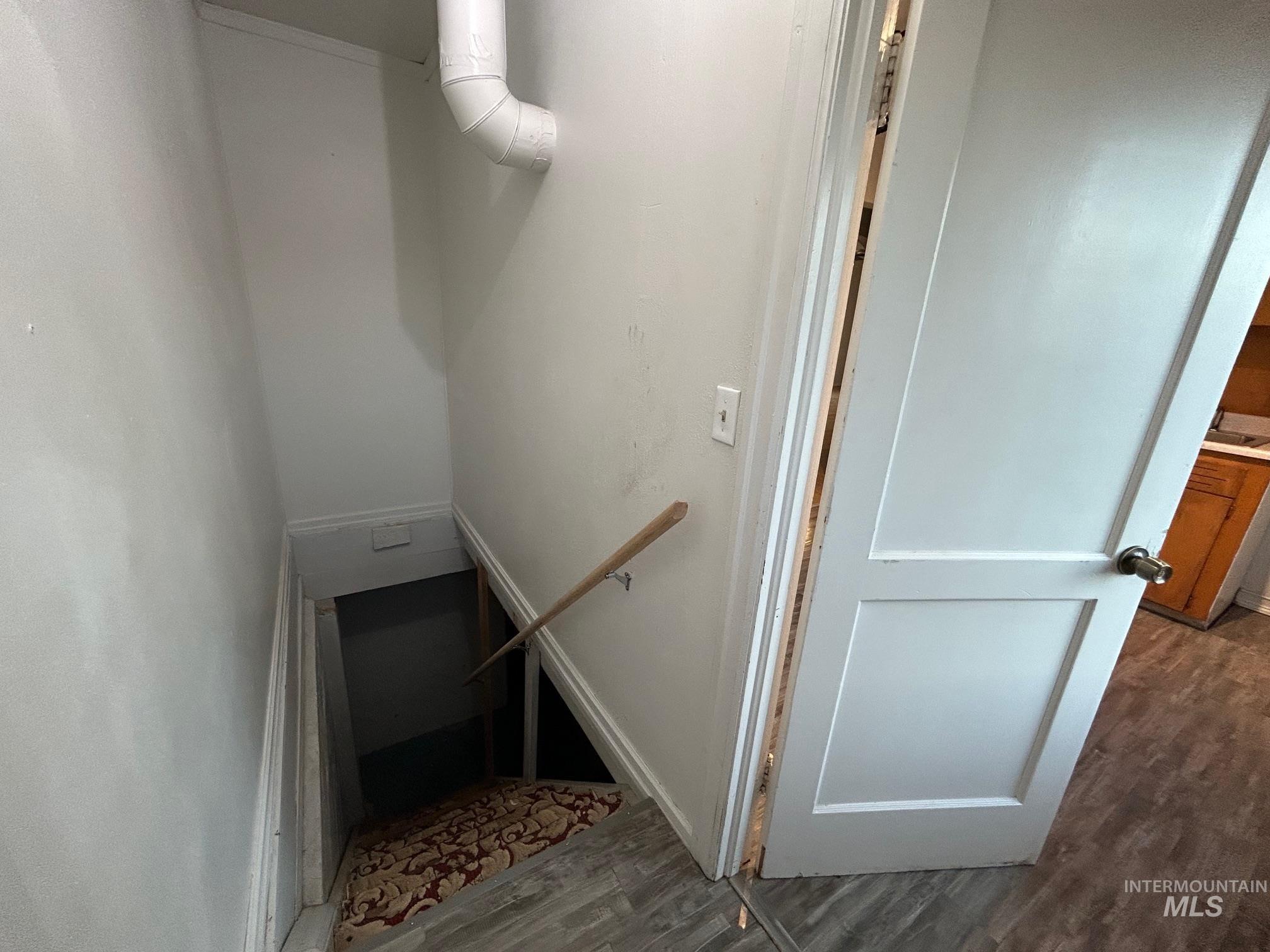 1811 17th Avenue, Lewiston, Idaho 83501, 2 Bedrooms, 1 Bathroom, Residential Income For Sale, Price $335,000,MLS 98950809