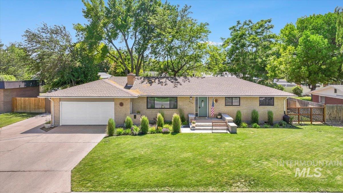 539 Rimview Dr, Twin Falls, Idaho 83301, 5 Bedrooms, 3 Bathrooms, Residential For Sale, Price $559,900,MLS 98950828