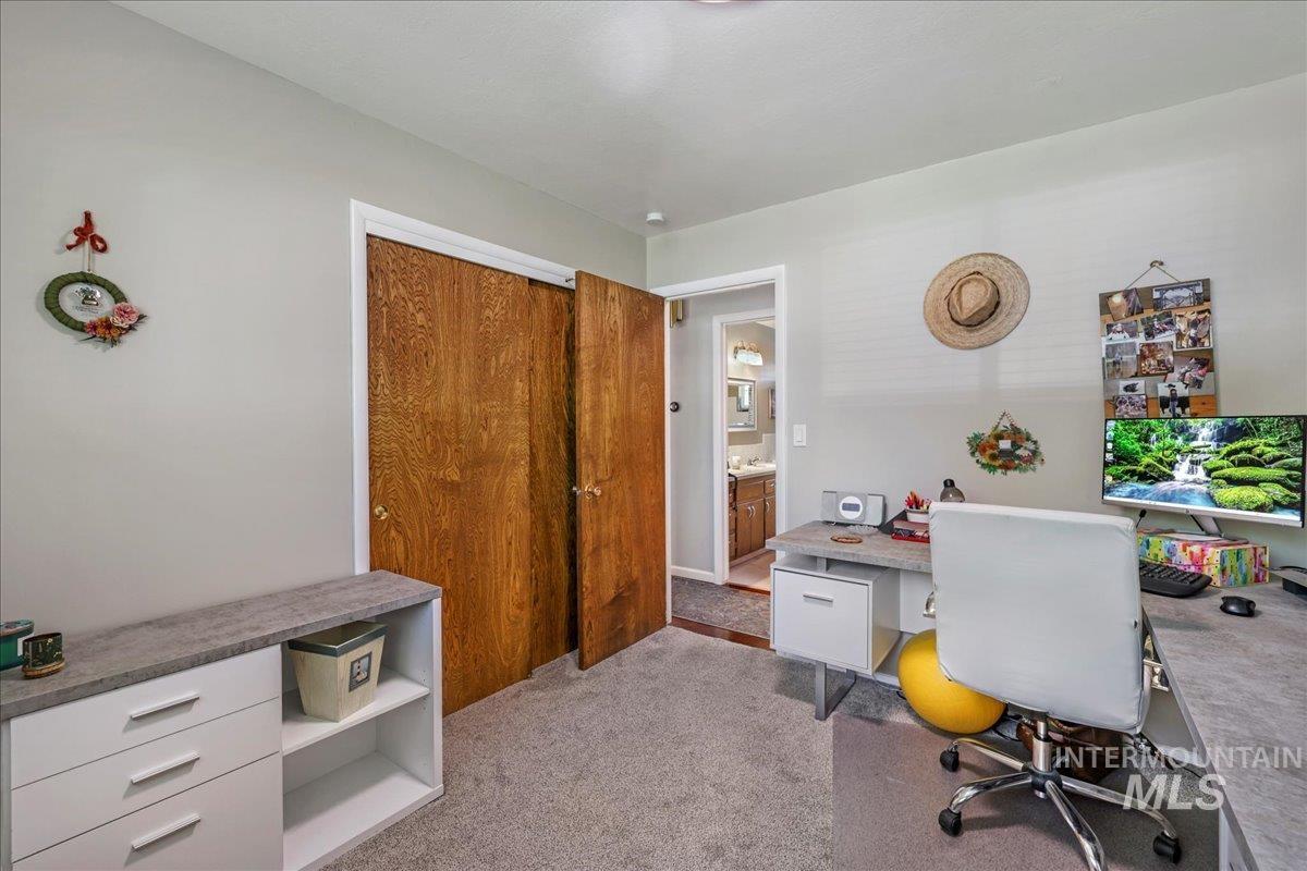 539 Rimview Dr, Twin Falls, Idaho 83301, 5 Bedrooms, 3 Bathrooms, Residential For Sale, Price $559,900,MLS 98950828