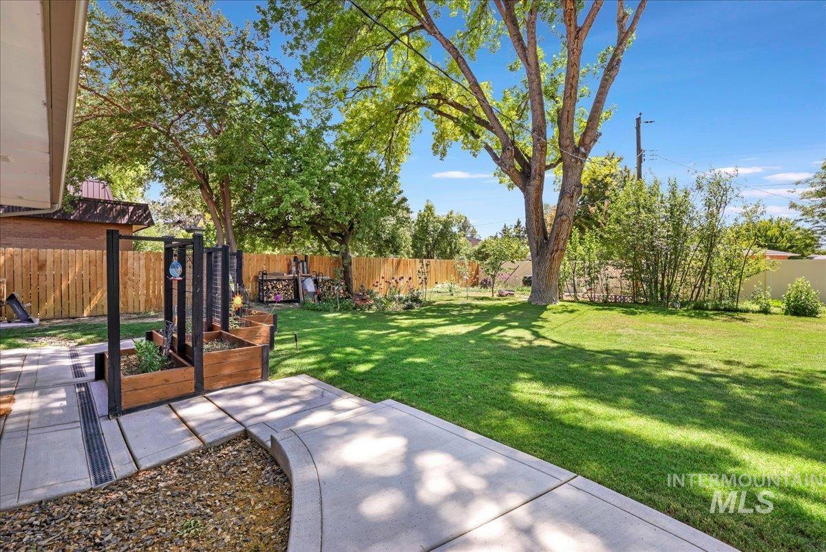 539 Rimview Dr, Twin Falls, Idaho 83301, 5 Bedrooms, 3 Bathrooms, Residential For Sale, Price $579,900, 98950828