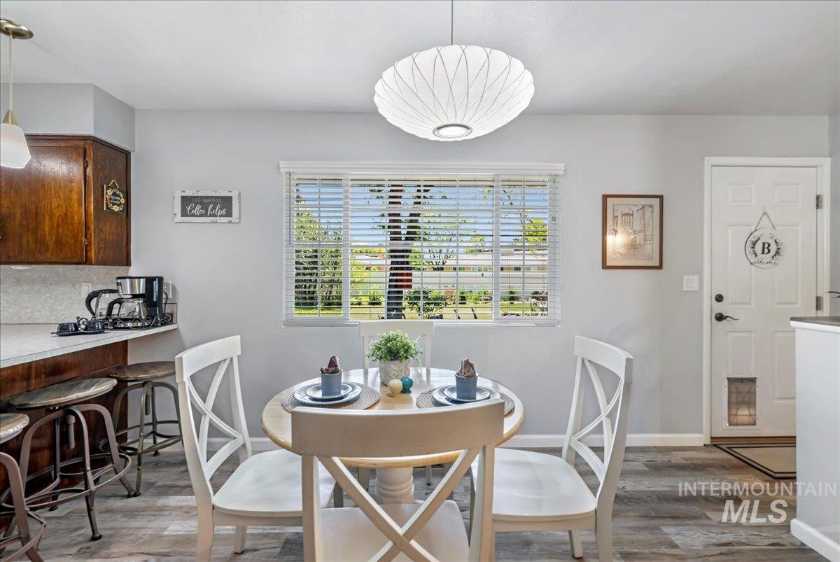 539 Rimview Dr, Twin Falls, Idaho 83301, 5 Bedrooms, 3 Bathrooms, Residential For Sale, Price $559,900,MLS 98950828