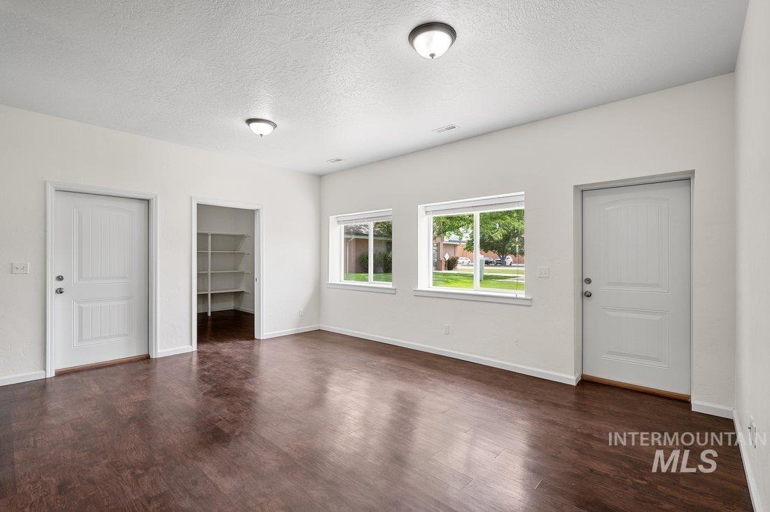 316 N 11th St, Payette, Idaho 83661-2418, 2 Bedrooms, 1.5 Bathrooms, Residential Income For Sale, Price $2,190,000, 98950843