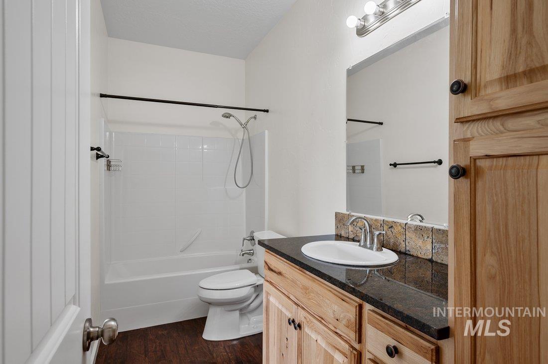 316 N 11th St, Payette, Idaho 83661-2418, 2 Bedrooms, 1.5 Bathrooms, Residential Income For Sale, Price $2,190,000, 98950843