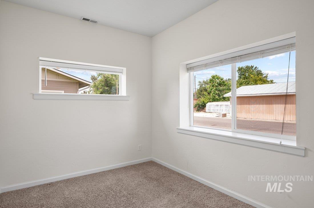 316 N 11th St, Payette, Idaho 83661-2418, 2 Bedrooms, 1.5 Bathrooms, Residential Income For Sale, Price $2,190,000, 98950843