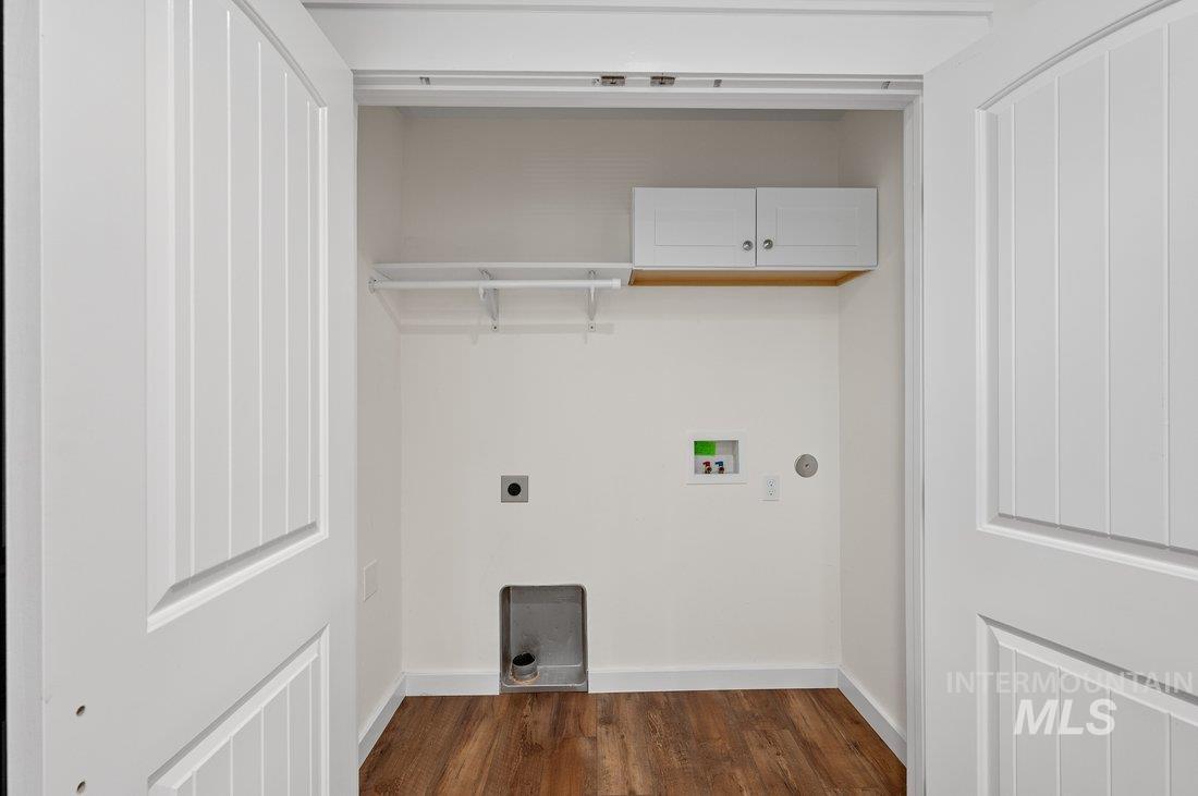 316 N 11th St, Payette, Idaho 83661-2418, 2 Bedrooms, 1.5 Bathrooms, Residential Income For Sale, Price $2,190,000, 98950843