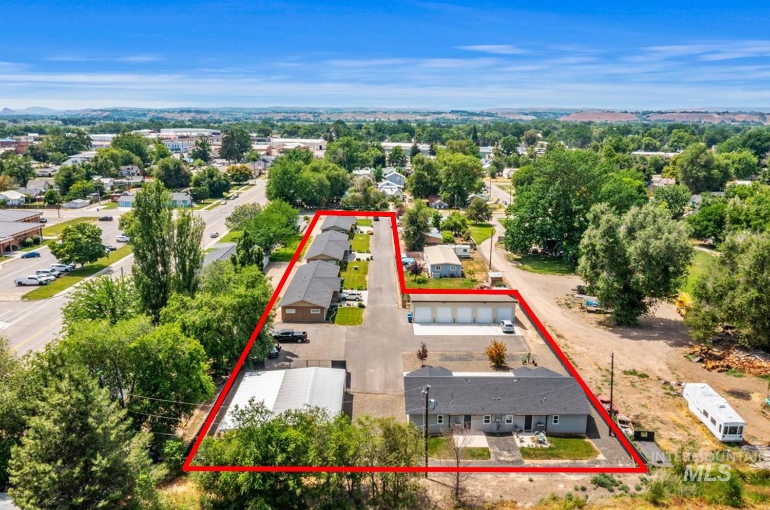 316 N 11th St, Payette, Idaho 83661-2418, 2 Bedrooms, 1.5 Bathrooms, Residential Income For Sale, Price $2,190,000, 98950843