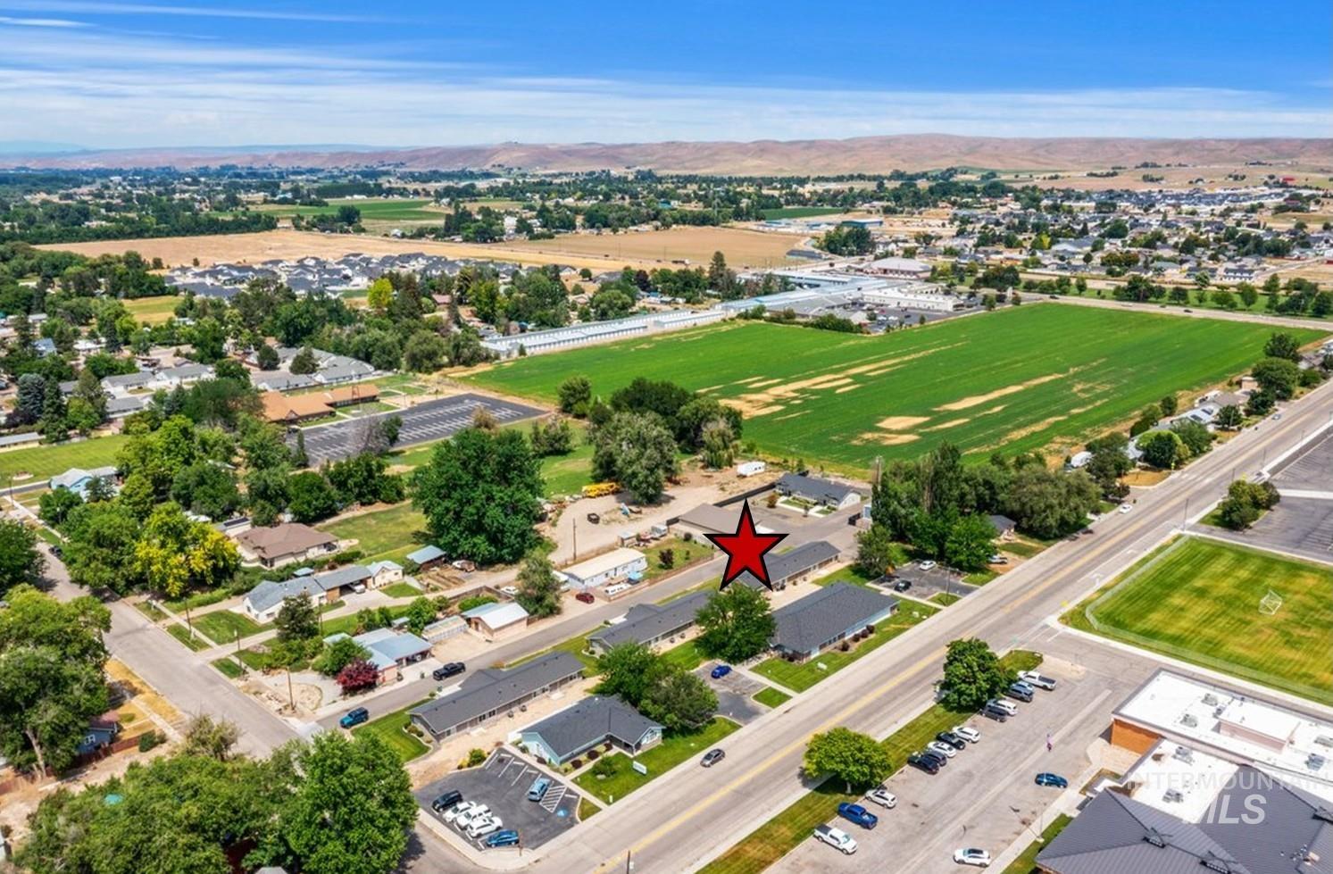 316 N 11th St, Payette, Idaho 83661-2418, 2 Bedrooms, 1.5 Bathrooms, Residential Income For Sale, Price $2,190,000, 98950843