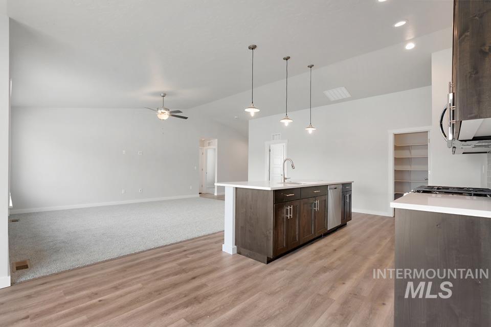 1340 Dawn St, Weiser, Idaho 83672, 3 Bedrooms, 2 Bathrooms, Residential For Sale, Price $393,799, 98950885