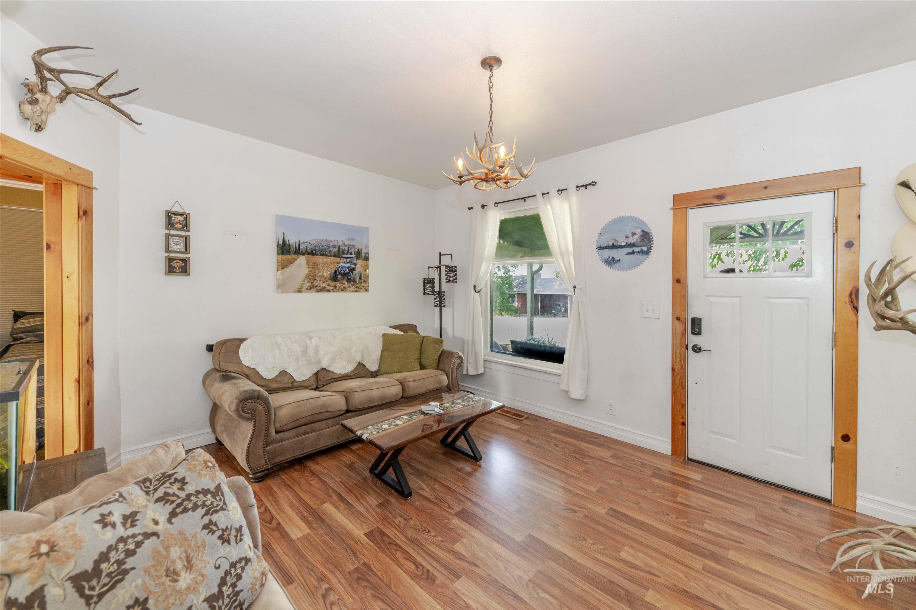 1318 McCarroll Street, Clarkston, Washington 99403, 2 Bedrooms, 1 Bathroom, Residential For Sale, Price $299,999,MLS 98950972