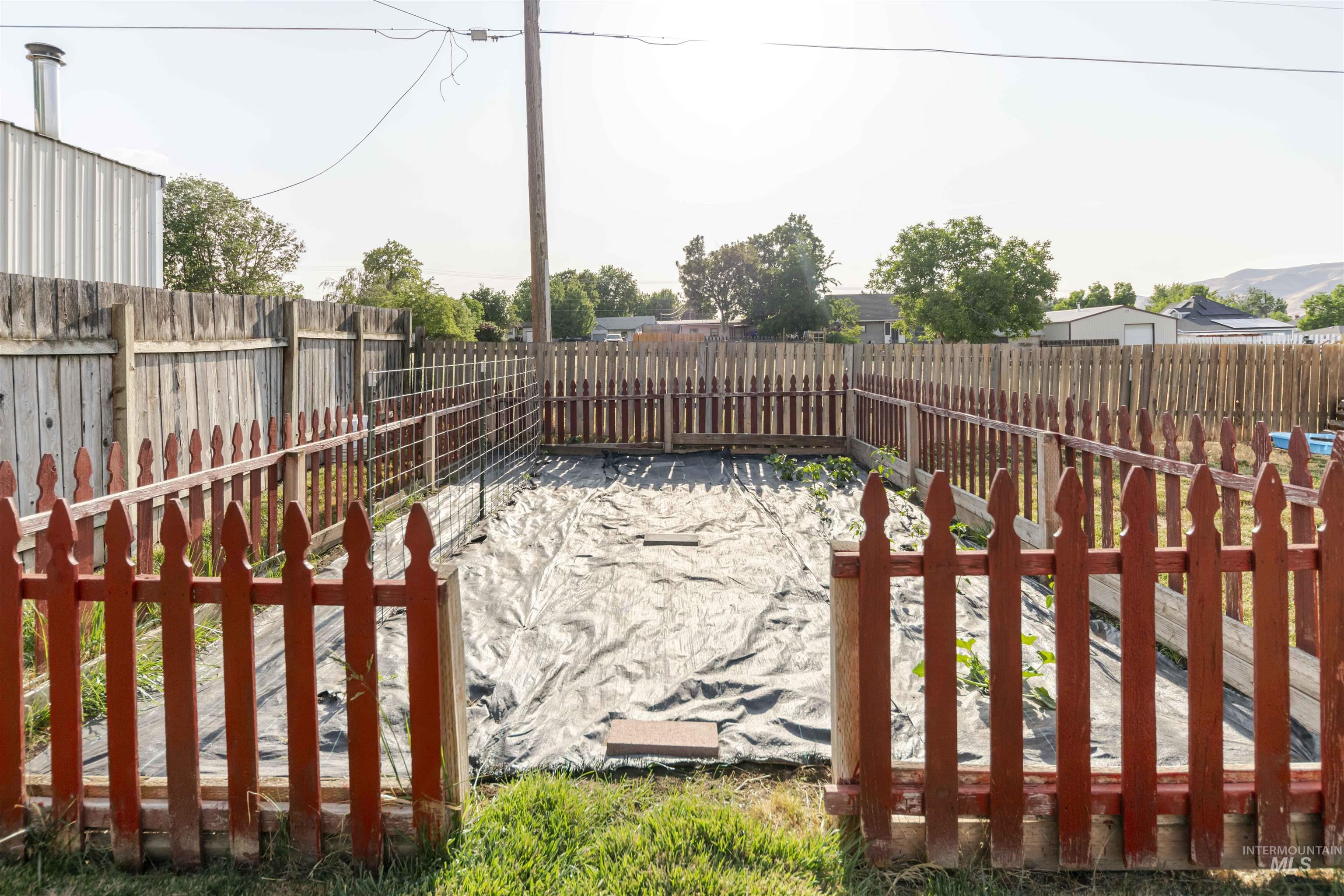 1318 McCarroll Street, Clarkston, Washington 99403, 2 Bedrooms, 1 Bathroom, Residential For Sale, Price $299,999,MLS 98950972