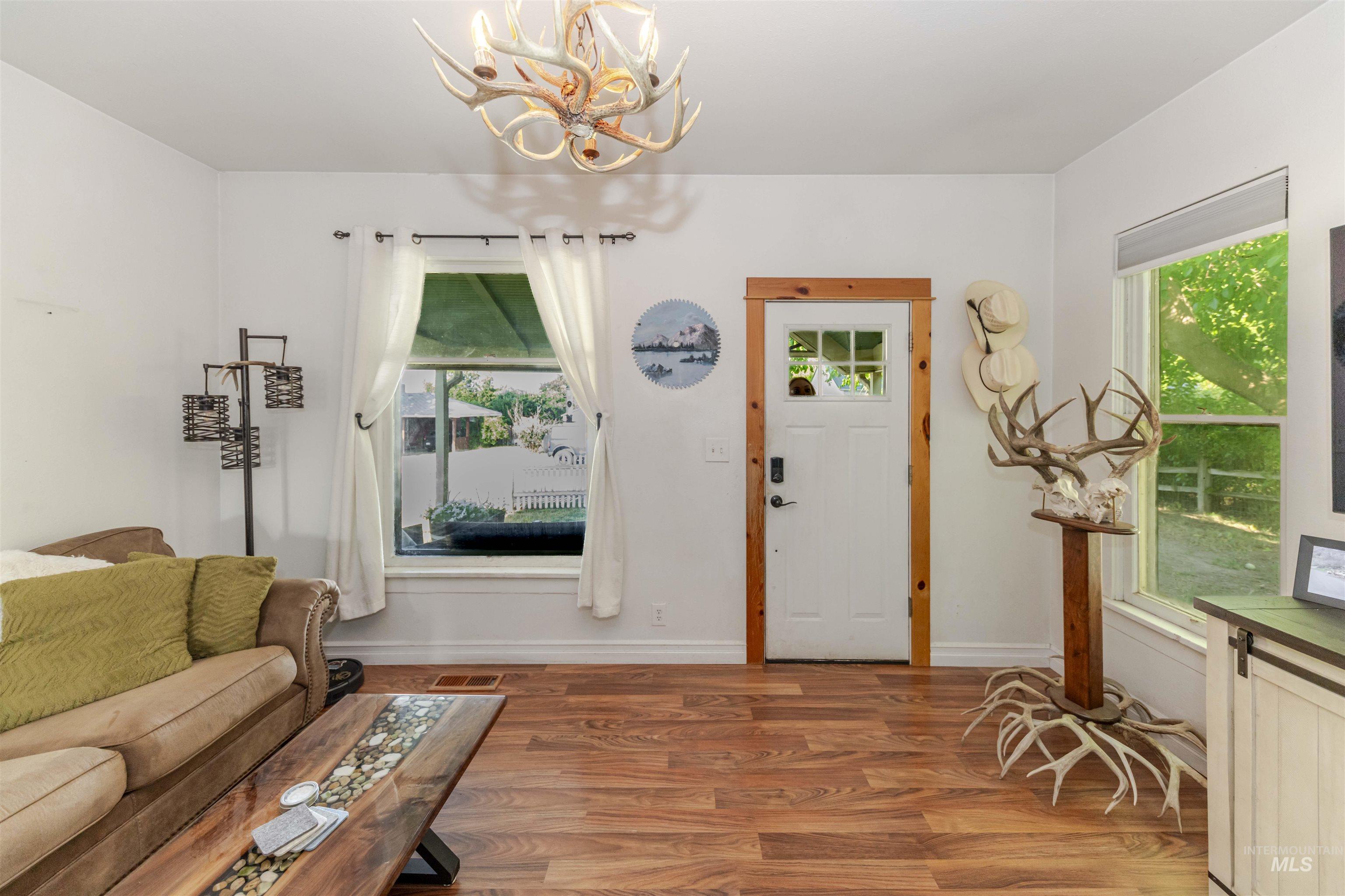 1318 McCarroll Street, Clarkston, Washington 99403, 2 Bedrooms, 1 Bathroom, Residential For Sale, Price $299,999,MLS 98950972