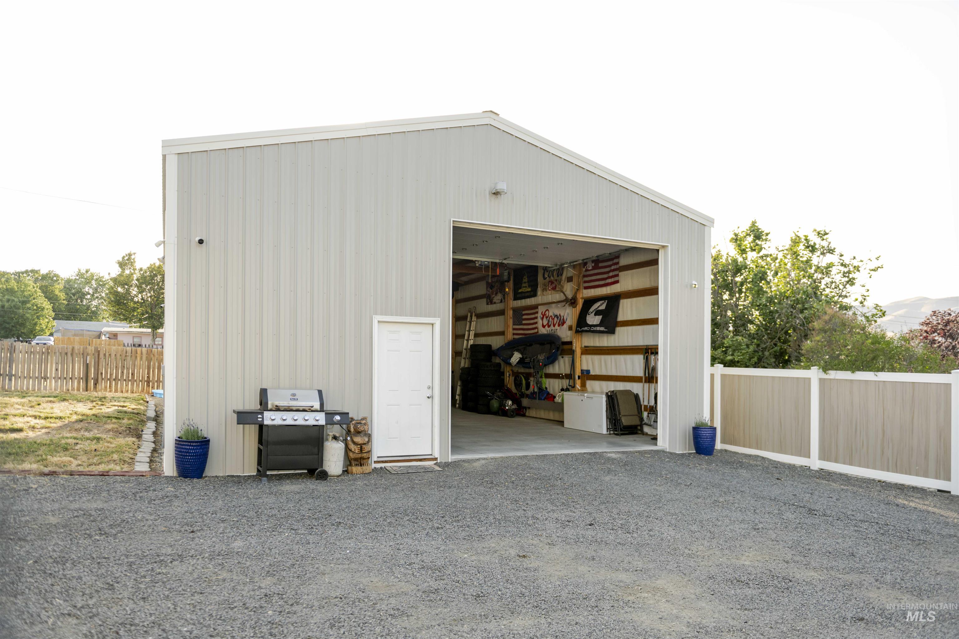 1318 McCarroll Street, Clarkston, Washington 99403, 2 Bedrooms, 1 Bathroom, Residential For Sale, Price $299,999,MLS 98950972