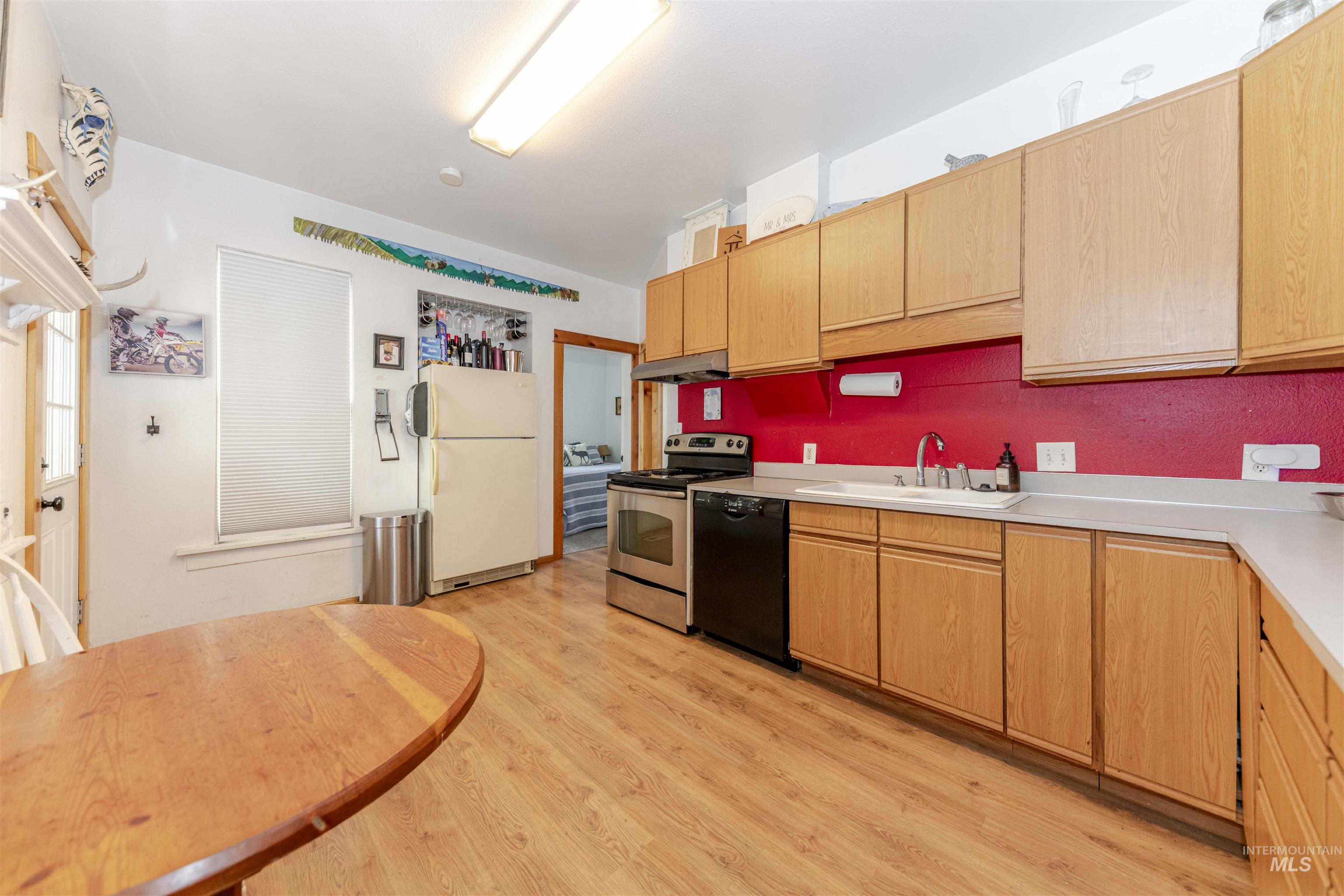 1318 McCarroll Street, Clarkston, Washington 99403, 2 Bedrooms, 1 Bathroom, Residential For Sale, Price $299,999,MLS 98950972