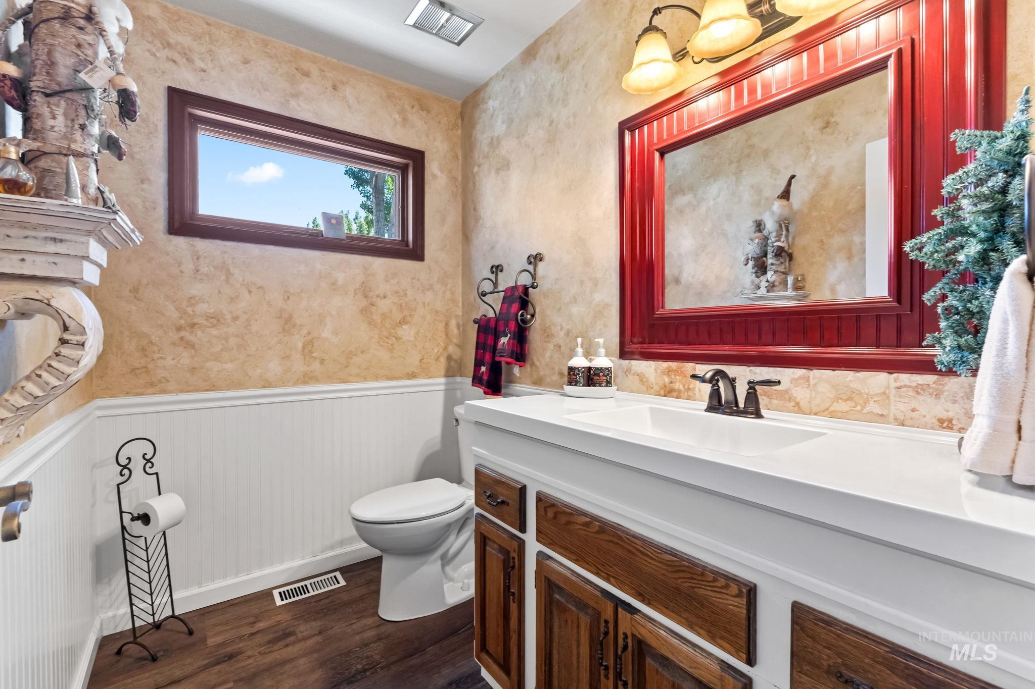 5537 Highway 30 S, New Plymouth, Idaho 83655, 3 Bedrooms, 1.5 Bathrooms, Residential For Sale, Price $774,900,MLS 98950994