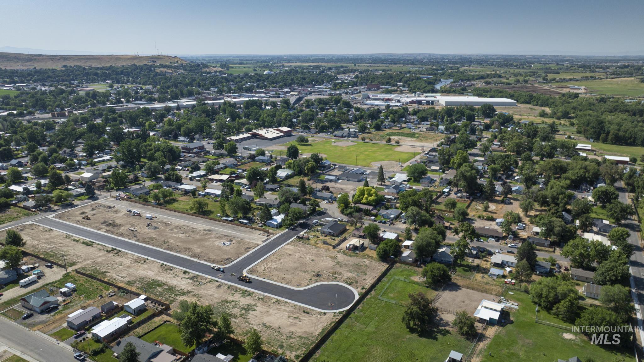 315 N 9th Ave North, Payette, Idaho 83661, 2 Bedrooms, 2.5 Bathrooms, Residential Income For Sale, Price $324,900, 98951233