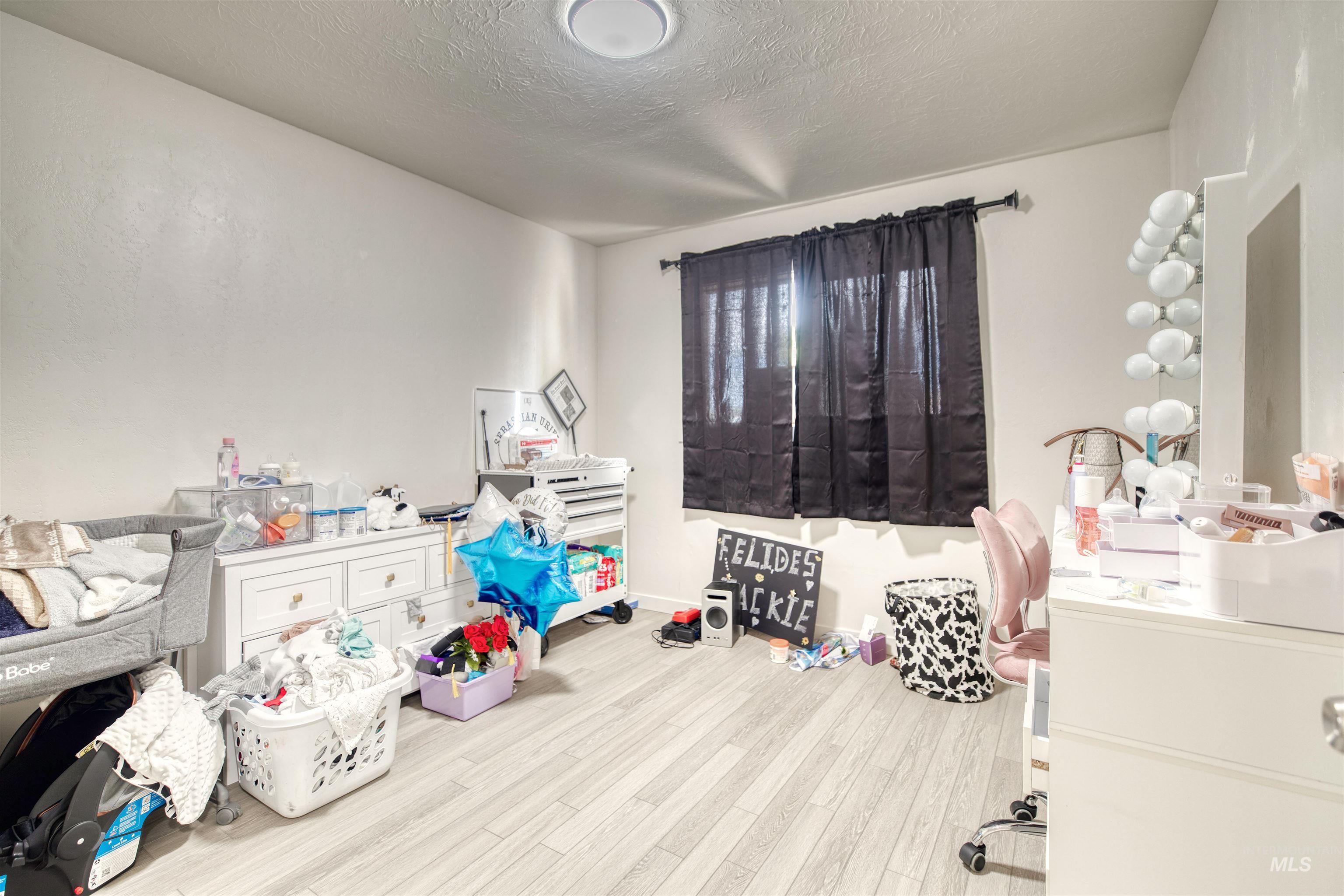 684/686 NW 6th St, Ontario, Oregon 97914, 2 Bedrooms, 1 Bathroom, Residential Income For Sale, Price $350,000,MLS 98951271