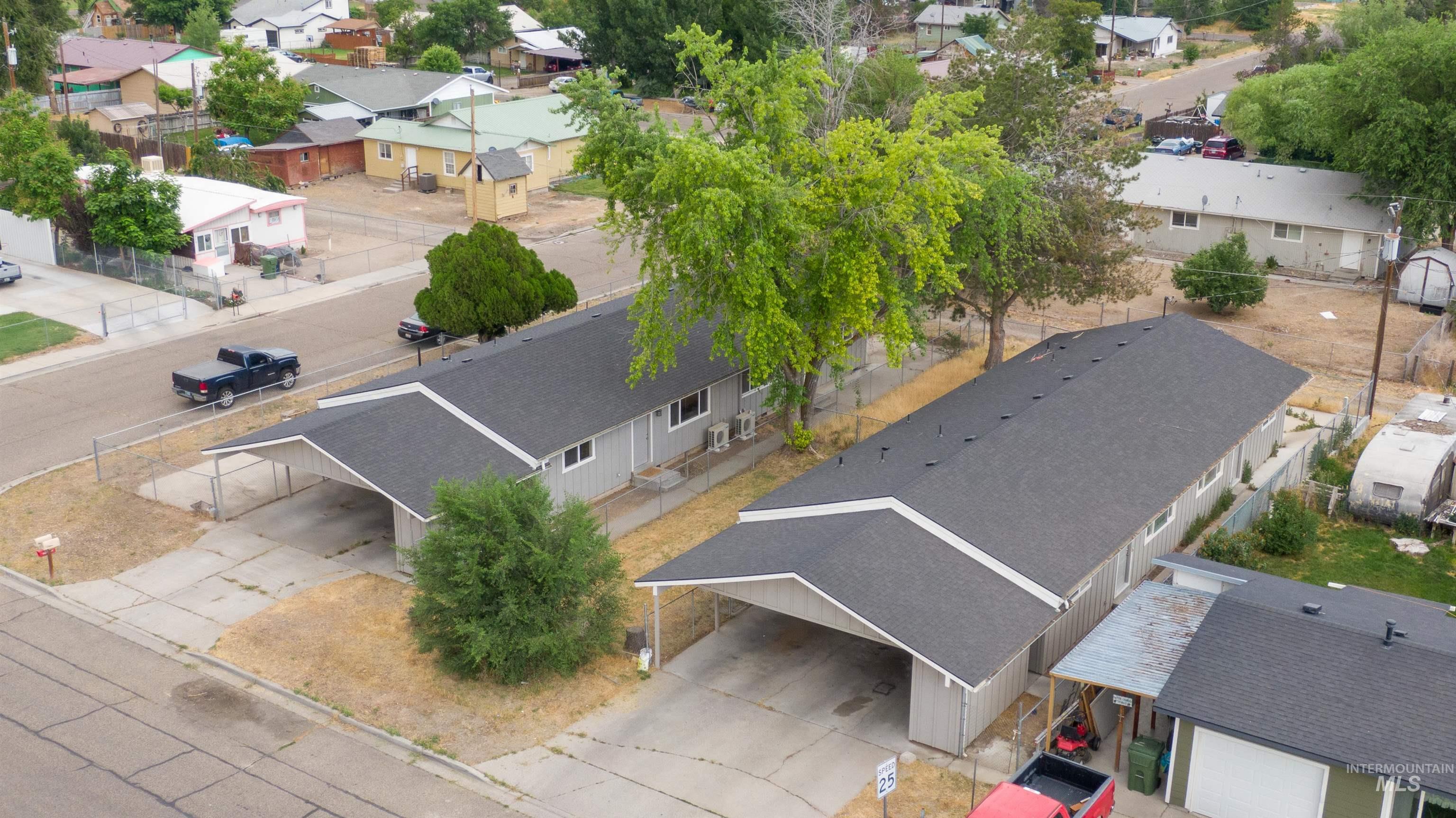 684/686 NW 6th St, Ontario, Oregon 97914, 2 Bedrooms, 1 Bathroom, Residential Income For Sale, Price $350,000,MLS 98951271