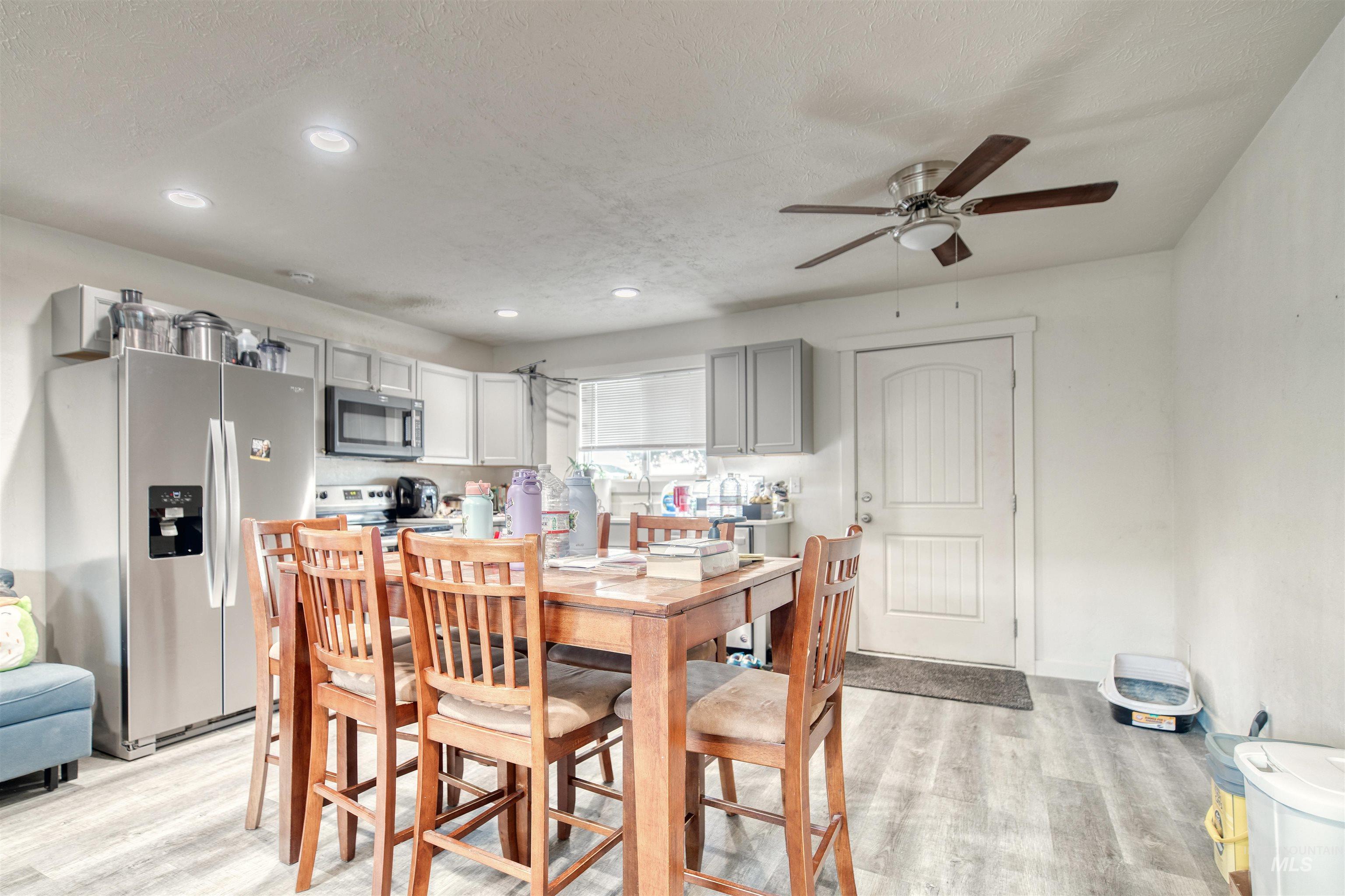 684/686 NW 6th St, Ontario, Oregon 97914, 2 Bedrooms, 1 Bathroom, Residential Income For Sale, Price $350,000,MLS 98951271