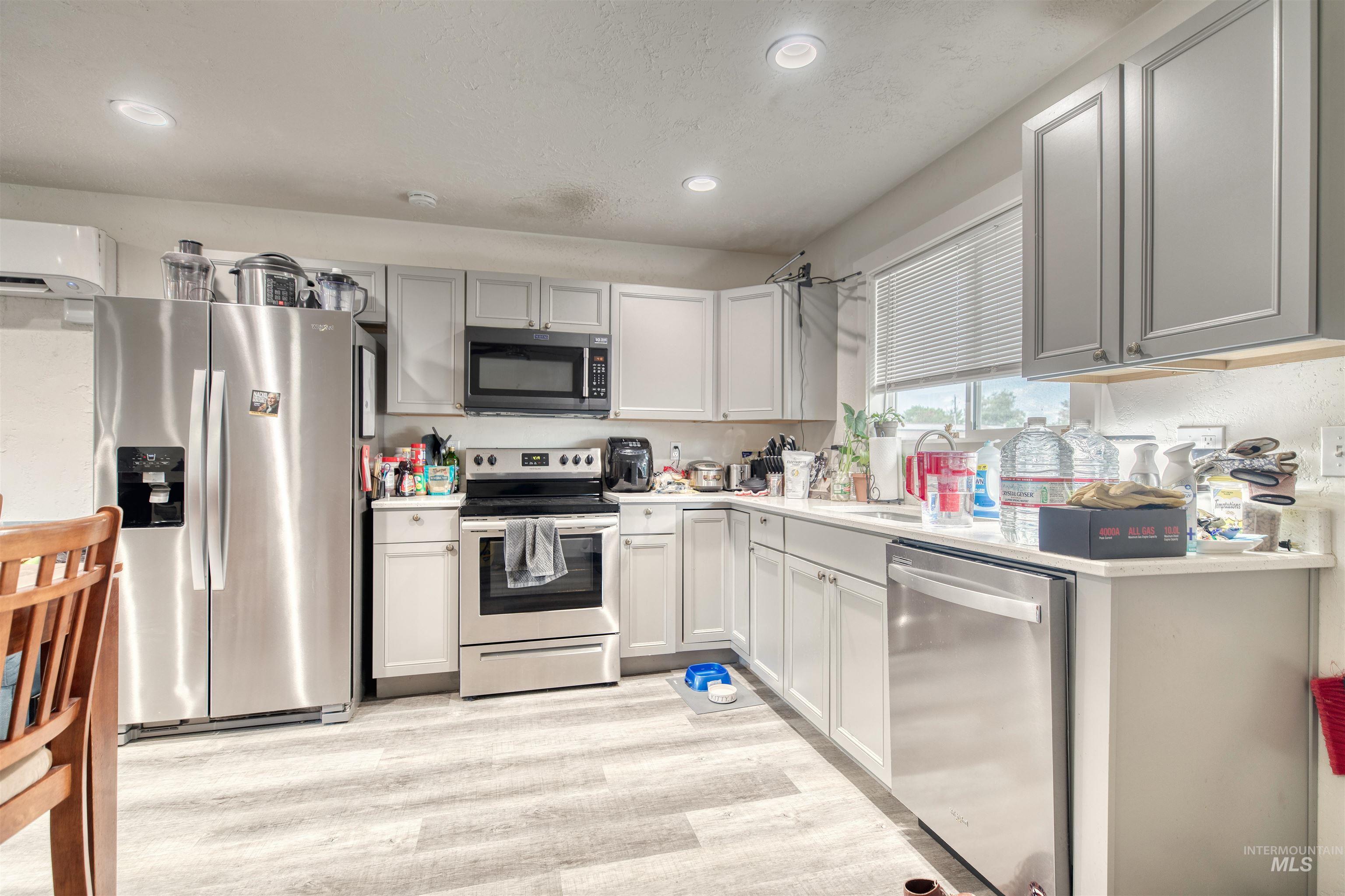 684/686 NW 6th St, Ontario, Oregon 97914, 2 Bedrooms, 1 Bathroom, Residential Income For Sale, Price $350,000,MLS 98951271