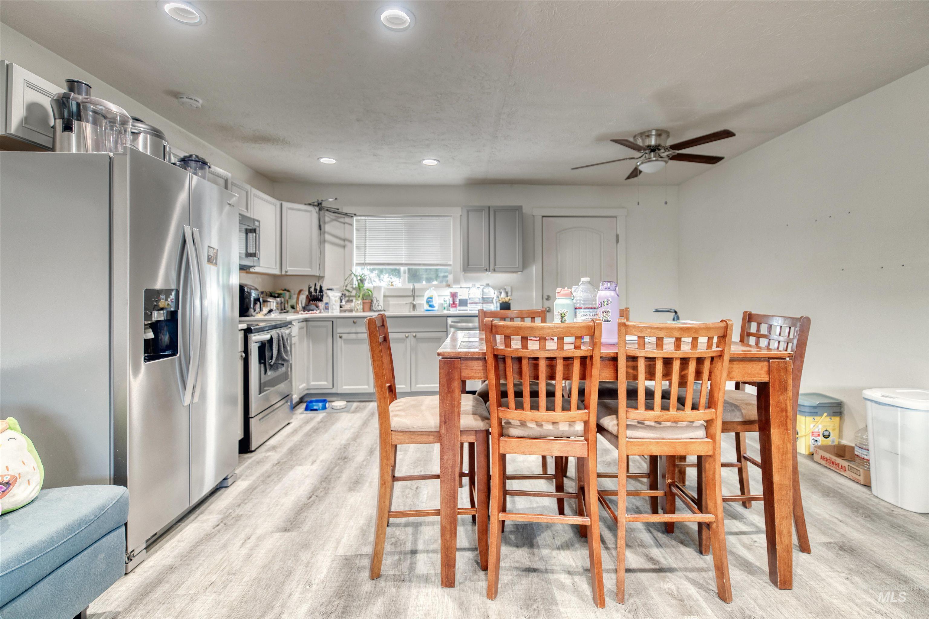 684/686 NW 6th St, Ontario, Oregon 97914, 2 Bedrooms, 1 Bathroom, Residential Income For Sale, Price $350,000,MLS 98951271