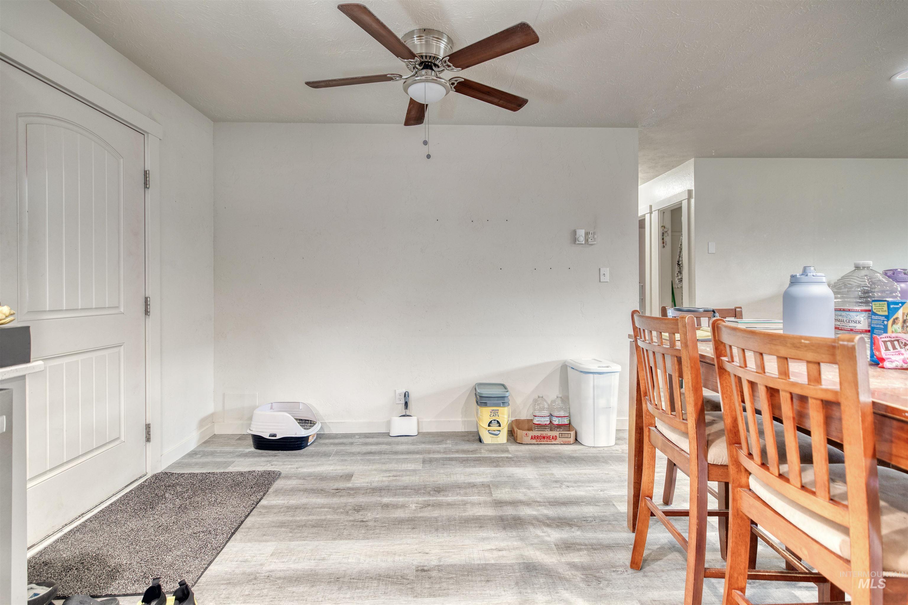 684/686 NW 6th St, Ontario, Oregon 97914, 2 Bedrooms, 1 Bathroom, Residential Income For Sale, Price $350,000,MLS 98951271