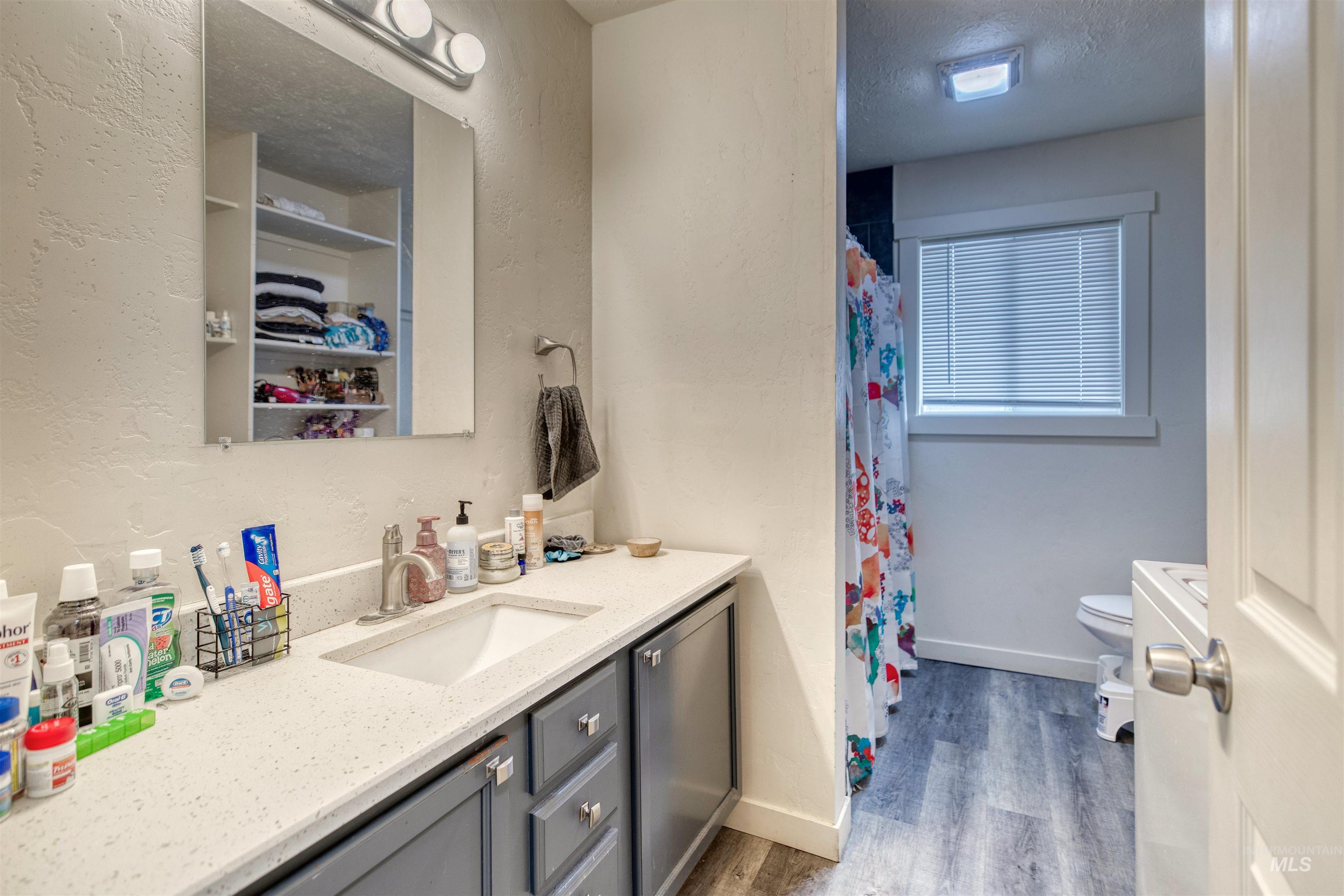 684/686 NW 6th St, Ontario, Oregon 97914, 2 Bedrooms, 1 Bathroom, Residential Income For Sale, Price $350,000,MLS 98951271