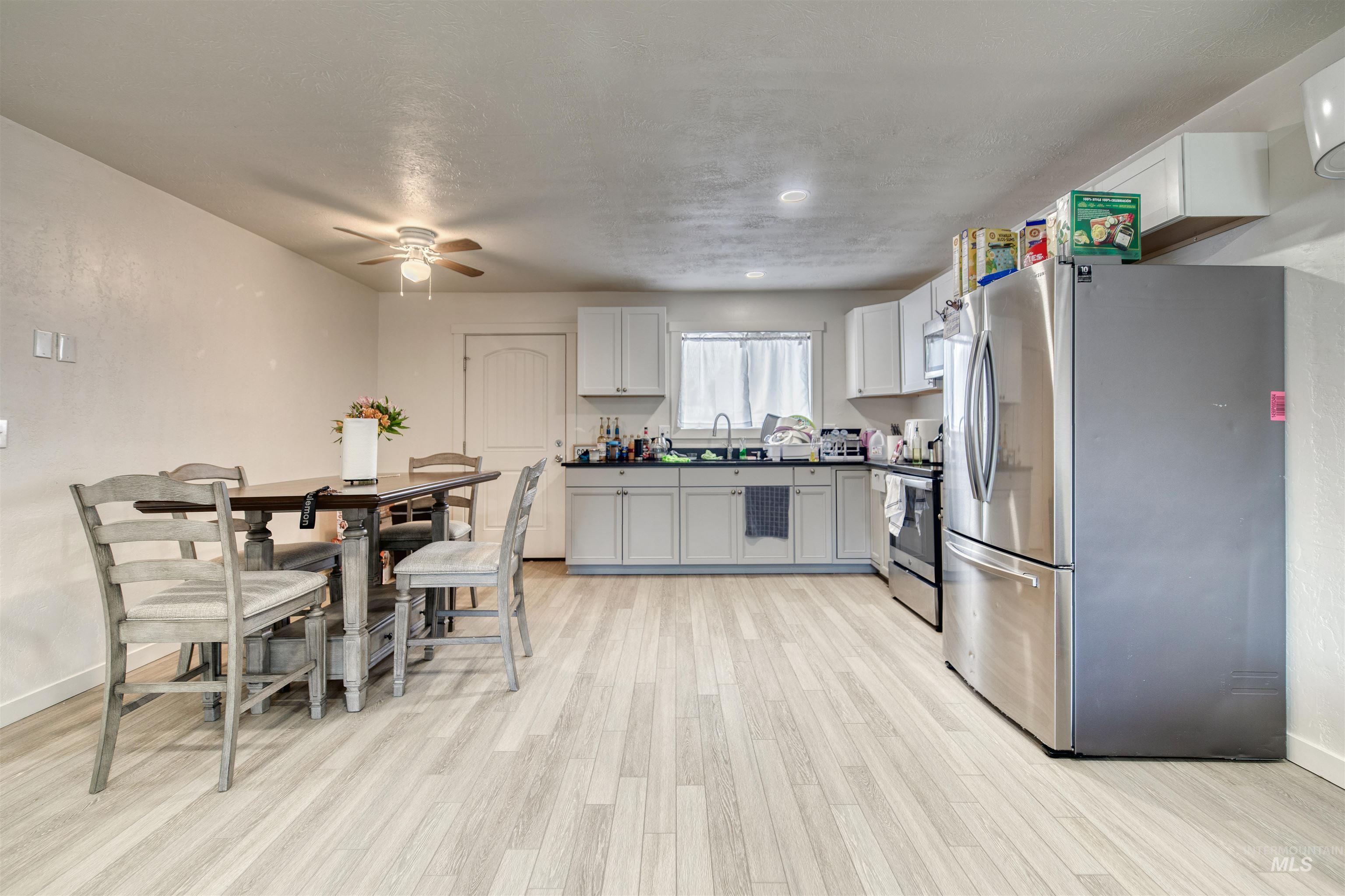 684/686 NW 6th St, Ontario, Oregon 97914, 2 Bedrooms, 1 Bathroom, Residential Income For Sale, Price $350,000,MLS 98951271