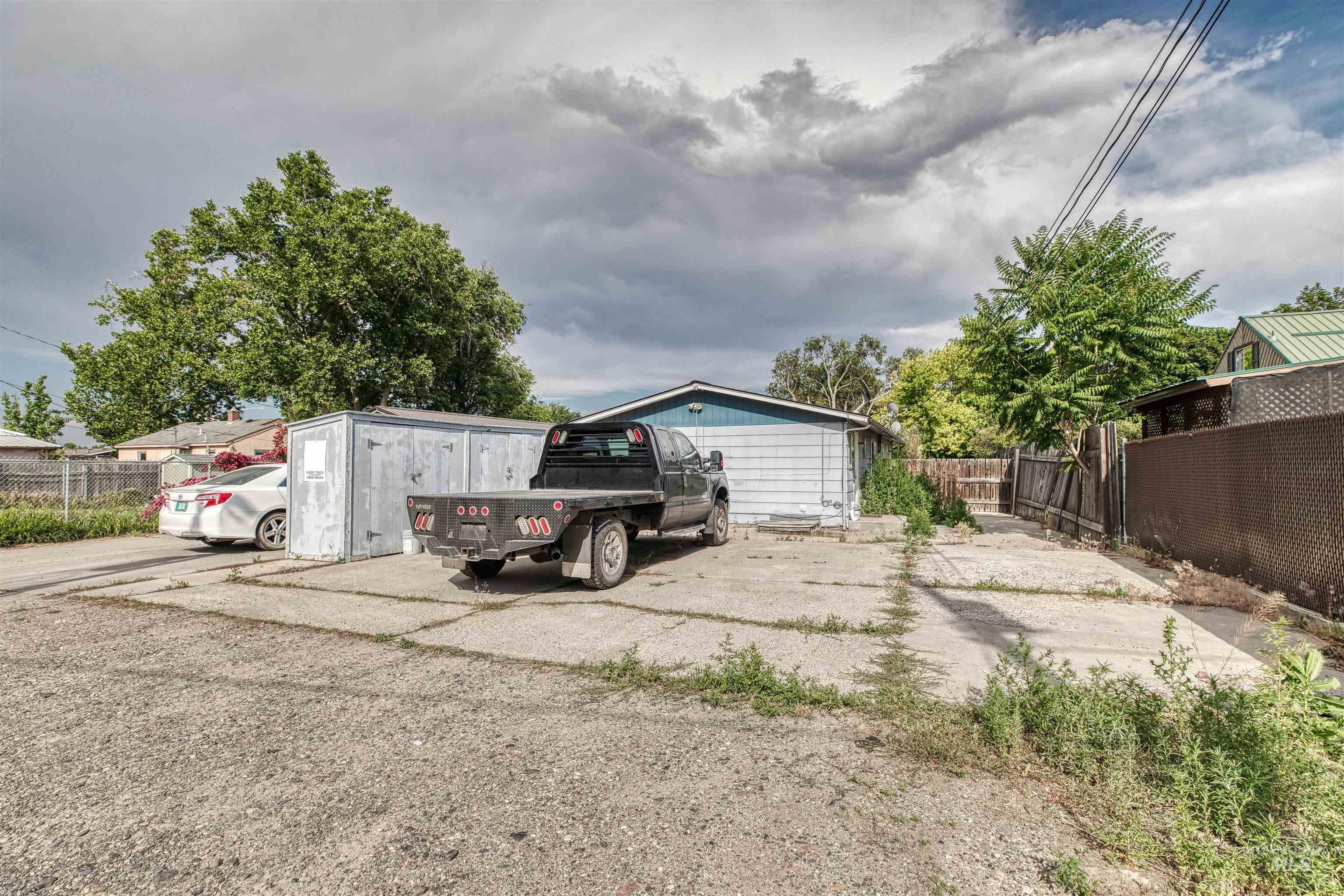 345/347 NW 7th St, Ontario, Oregon 97914, 2 Bedrooms, 1 Bathroom, Residential Income For Sale, Price $305,000,MLS 98951288