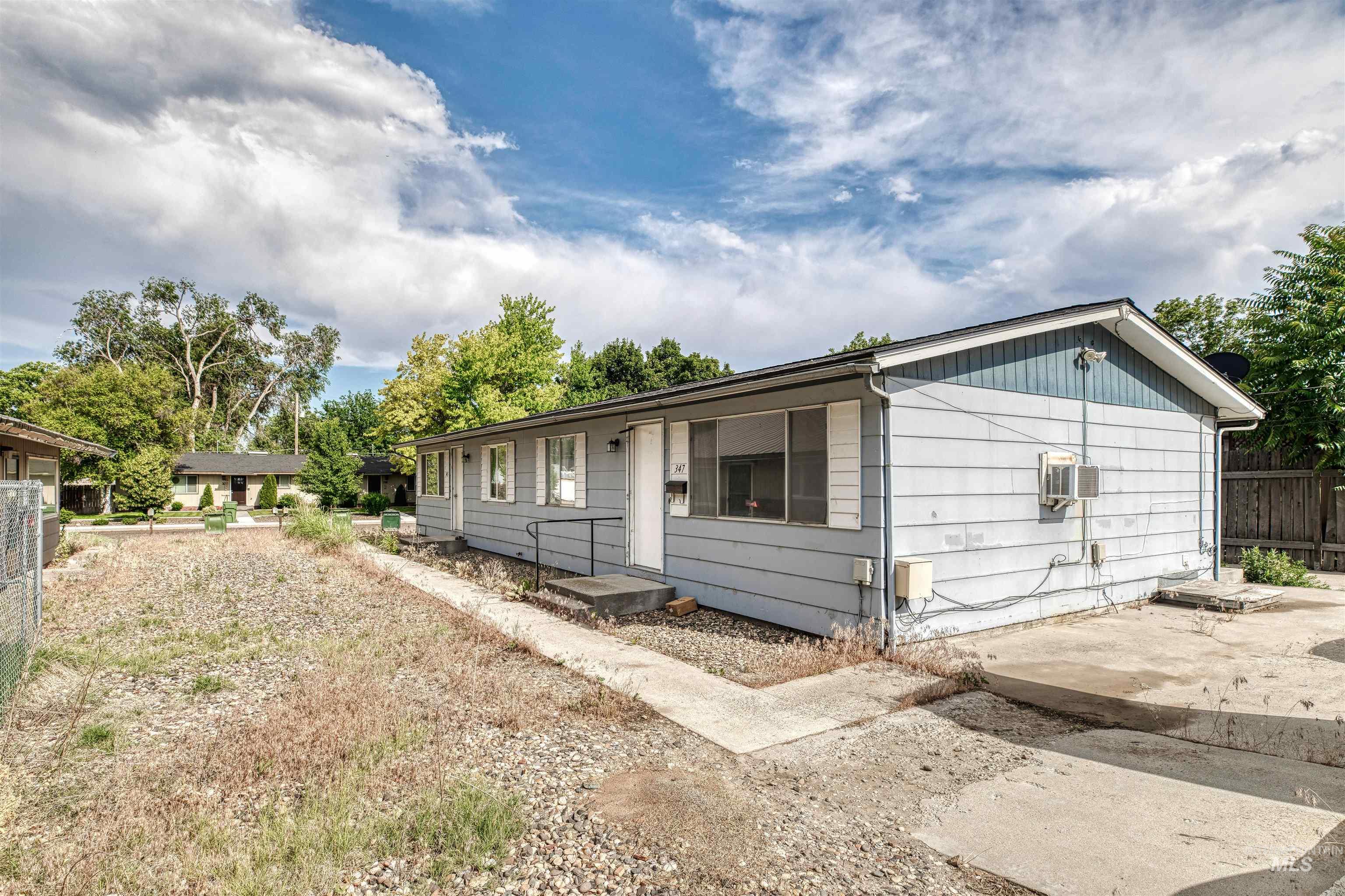 345/347 NW 7th St, Ontario, Oregon 97914, 2 Bedrooms, 1 Bathroom, Residential Income For Sale, Price $305,000,MLS 98951288