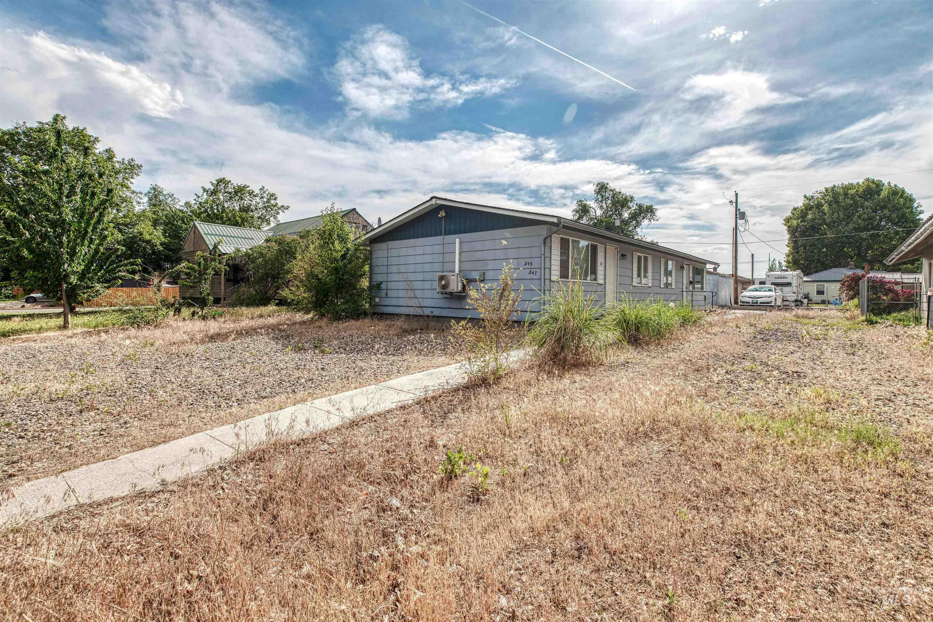 345/347 NW 7th St, Ontario, Oregon 97914, 2 Bedrooms, 1 Bathroom, Residential Income For Sale, Price $305,000,MLS 98951288