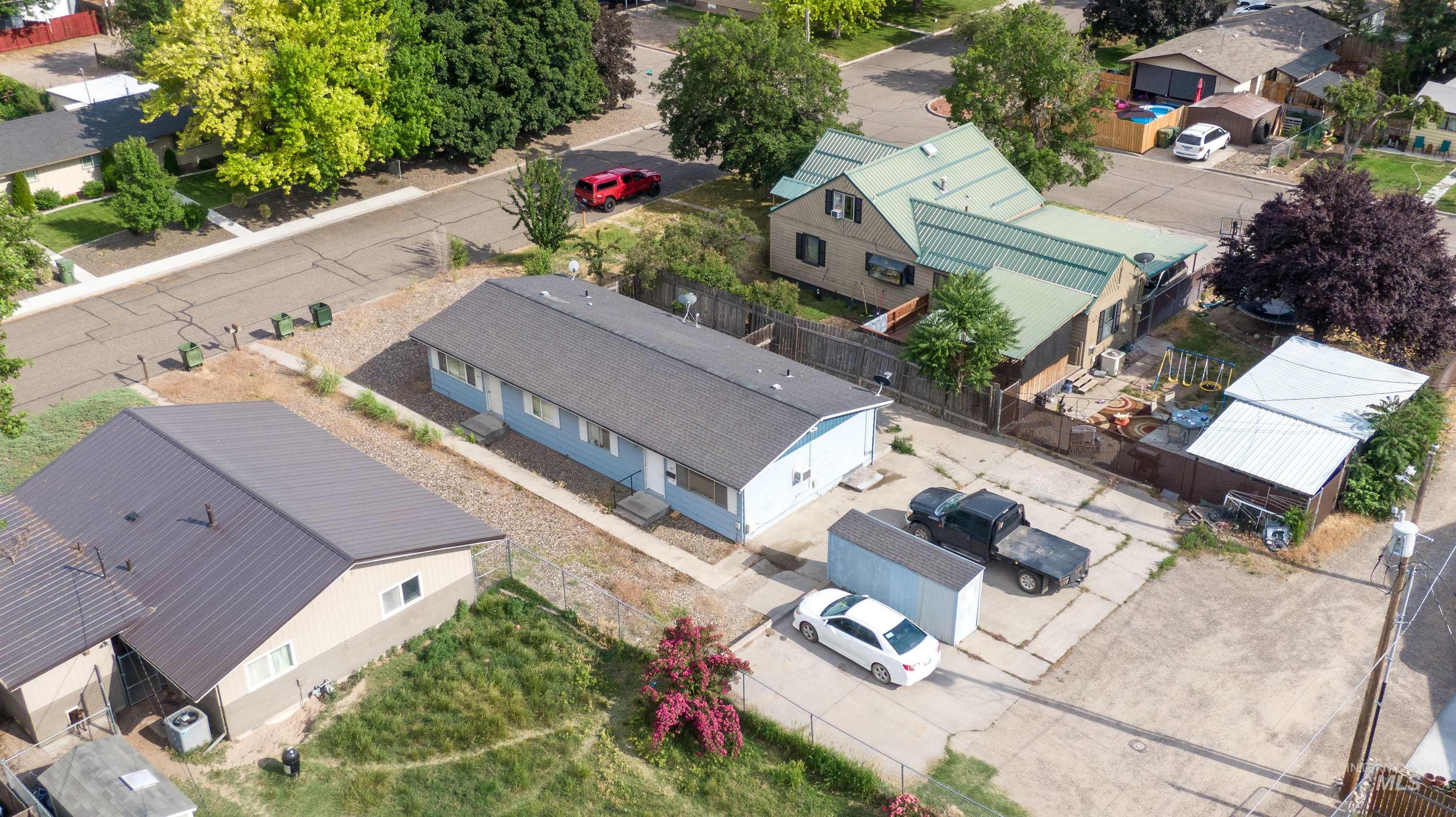 345/347 NW 7th St, Ontario, Oregon 97914, 2 Bedrooms, 1 Bathroom, Residential Income For Sale, Price $305,000,MLS 98951288