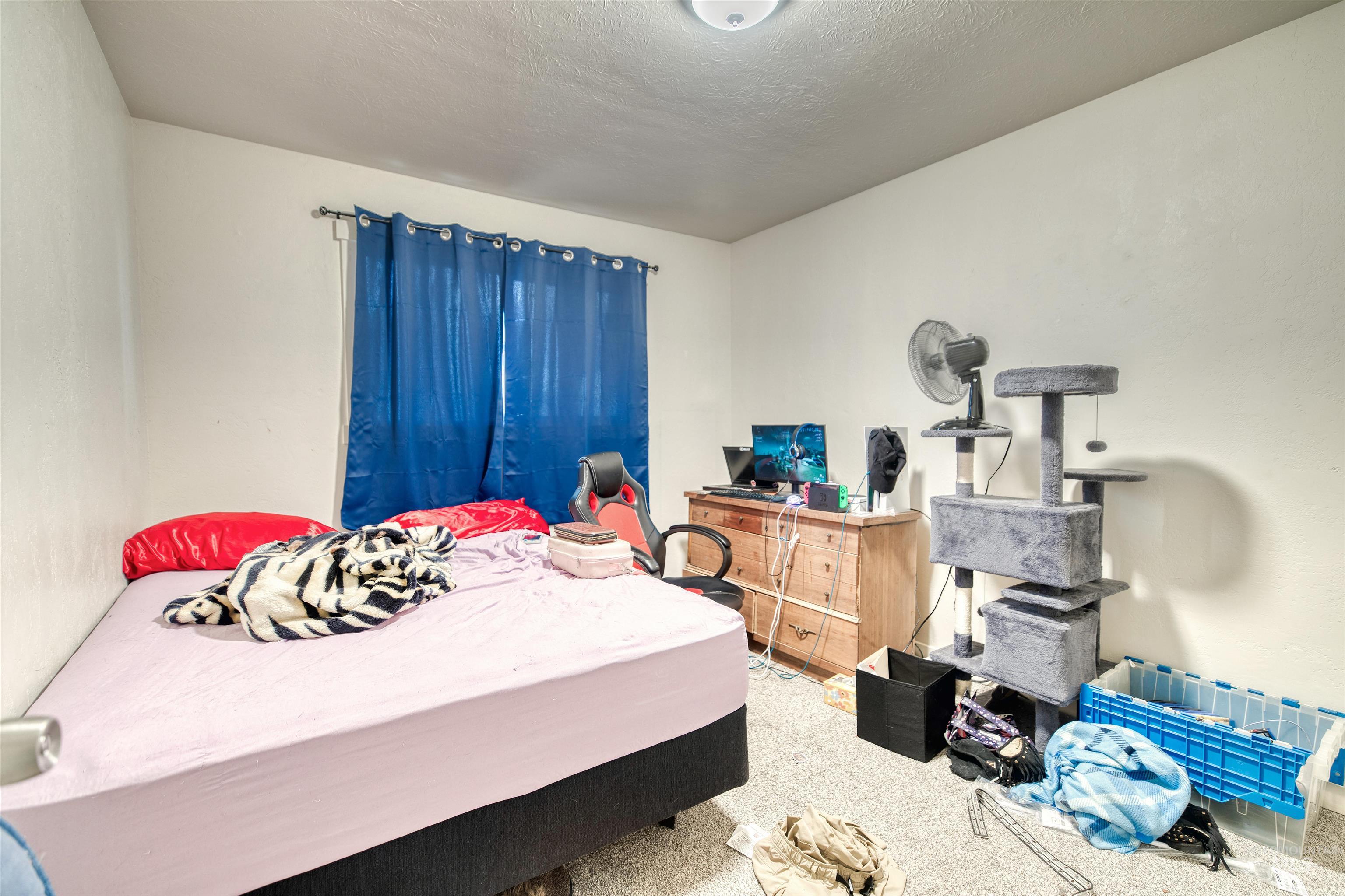 650/652 NW 6th St, Ontario, Oregon 97914, 2 Bedrooms, 1 Bathroom, Residential Income For Sale, Price $350,000,MLS 98951289