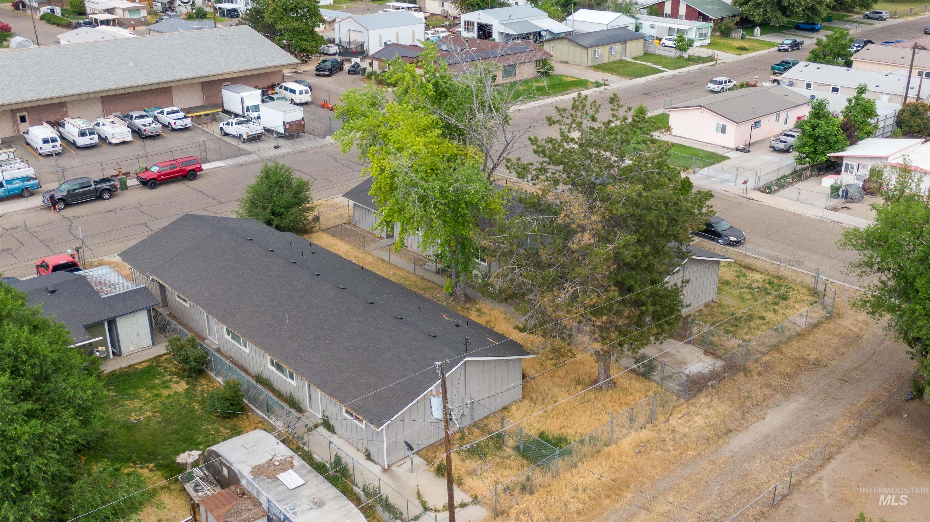 650/652 NW 6th St, Ontario, Oregon 97914, 2 Bedrooms, 1 Bathroom, Residential Income For Sale, Price $350,000,MLS 98951289