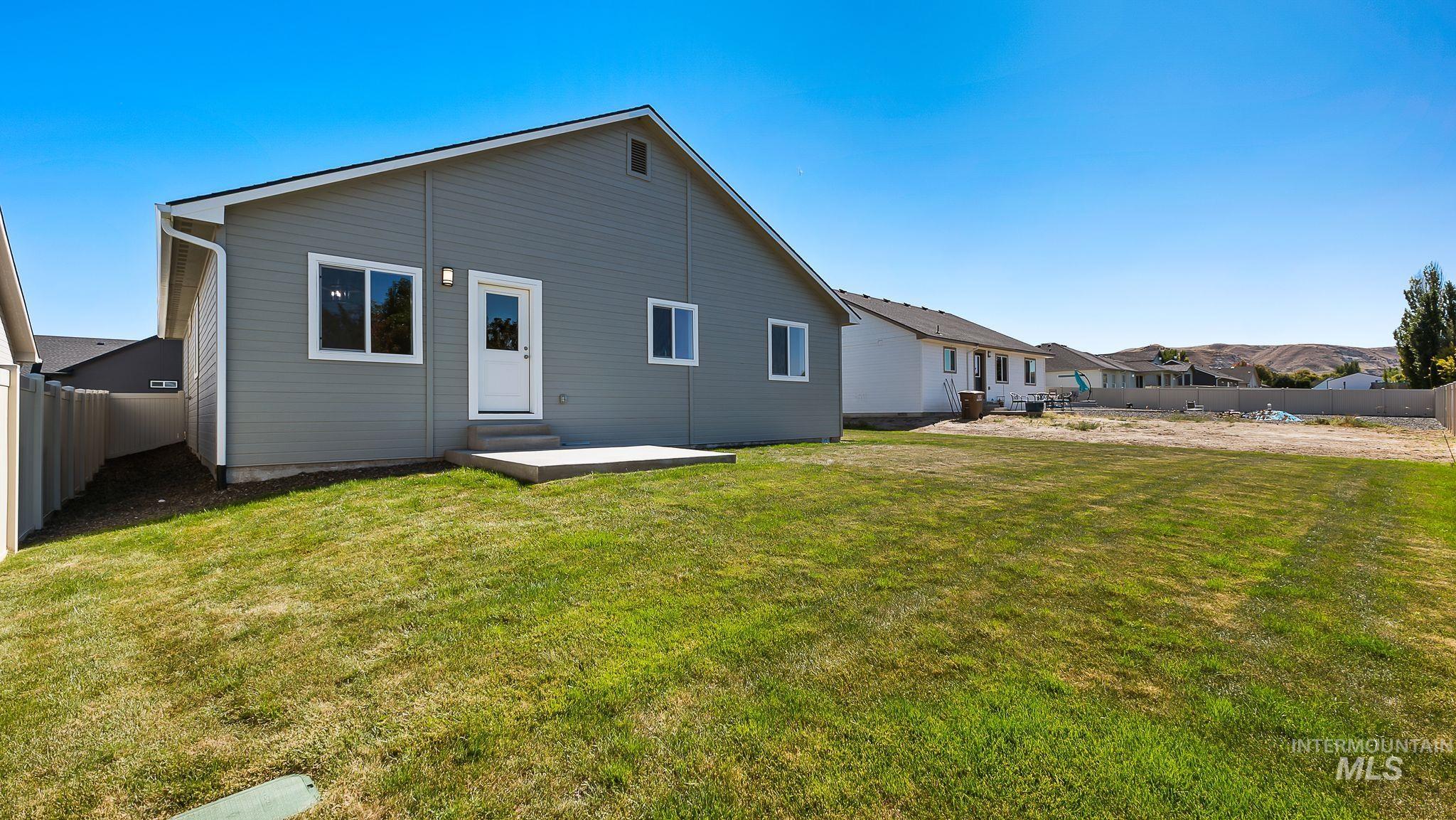 1611 Regency Way, Emmett, Idaho 83617-0000, 3 Bedrooms, 2 Bathrooms, Residential For Sale, Price $452,900,MLS 98951290