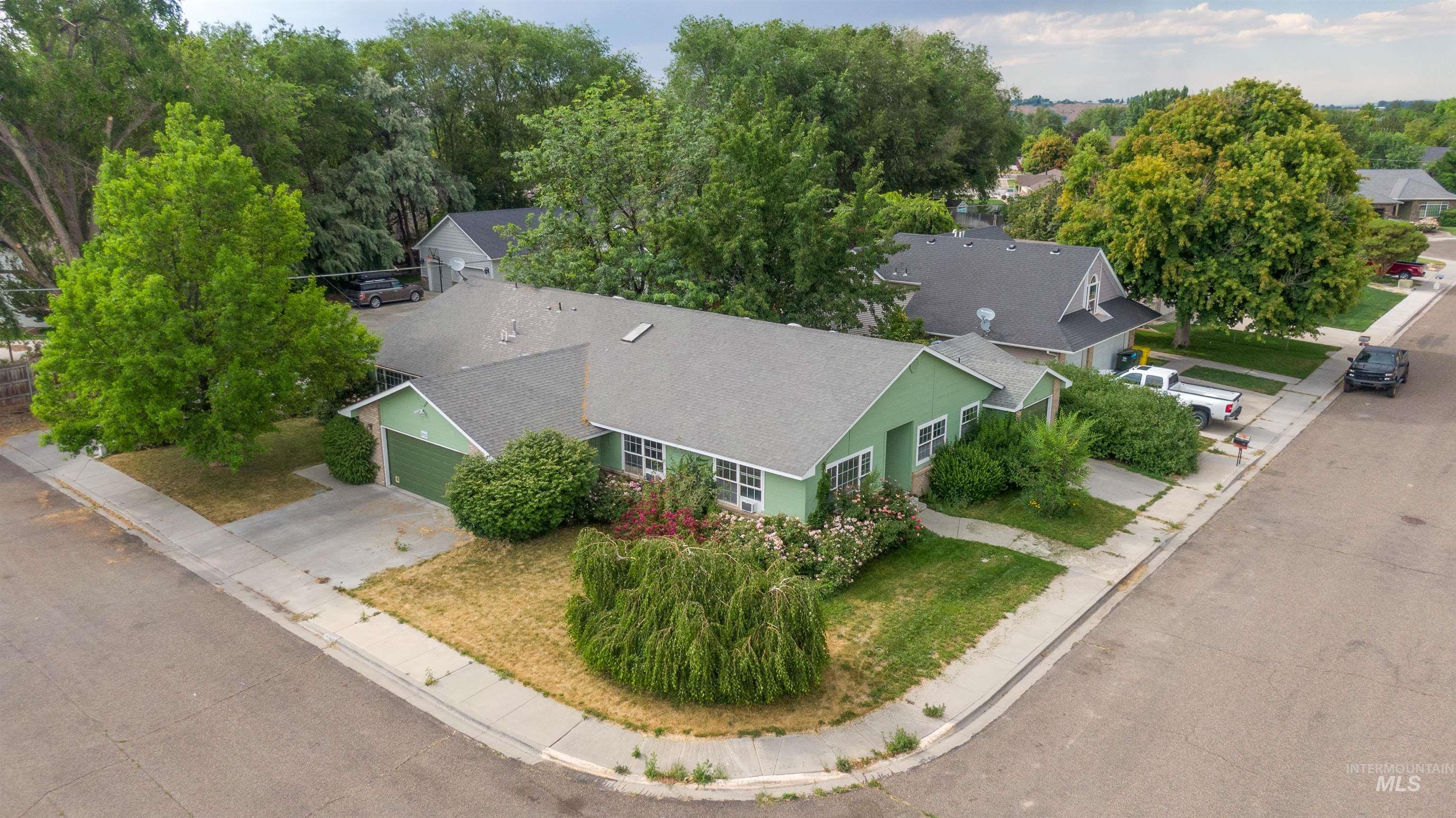 1921 Arcata Way, Ontario, Oregon 97914, 2 Bedrooms, 2 Bathrooms, Residential Income For Sale, Price $395,000, 98951298