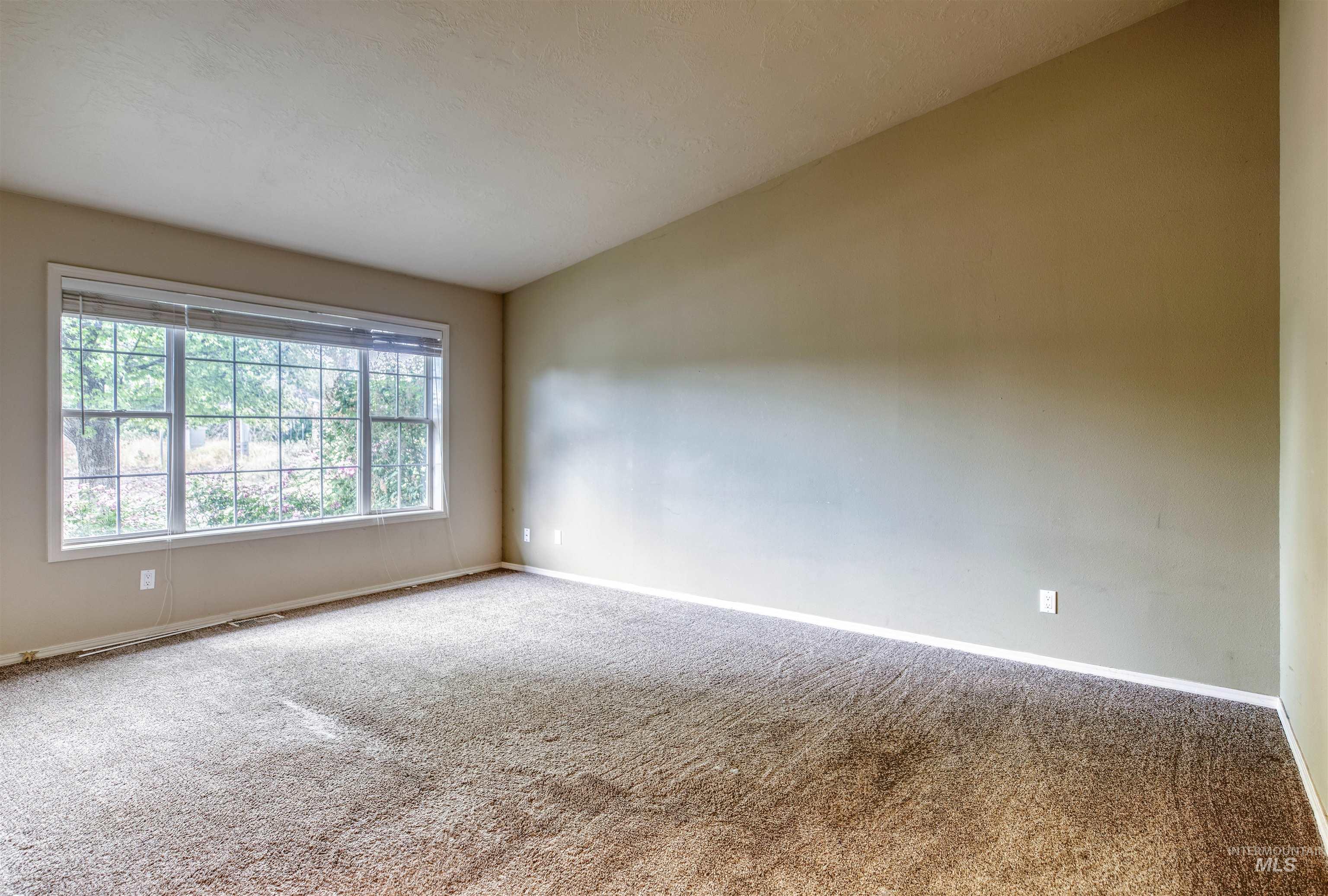 1921 Arcata Way, Ontario, Oregon 97914, 2 Bedrooms, 2 Bathrooms, Residential Income For Sale, Price $395,000, 98951298