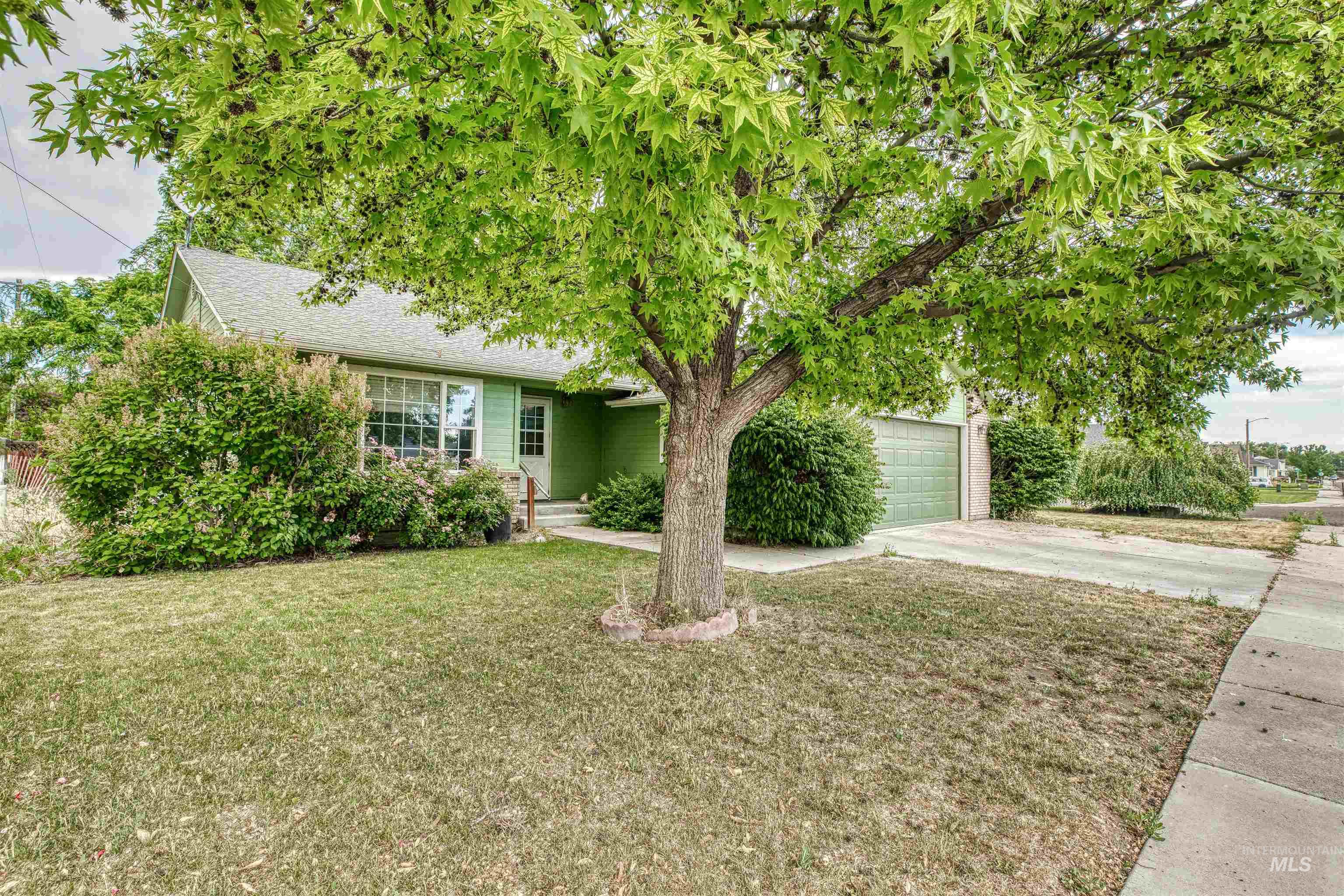 1921 Arcata Way, Ontario, Oregon 97914, 2 Bedrooms, 2 Bathrooms, Residential Income For Sale, Price $395,000, 98951298