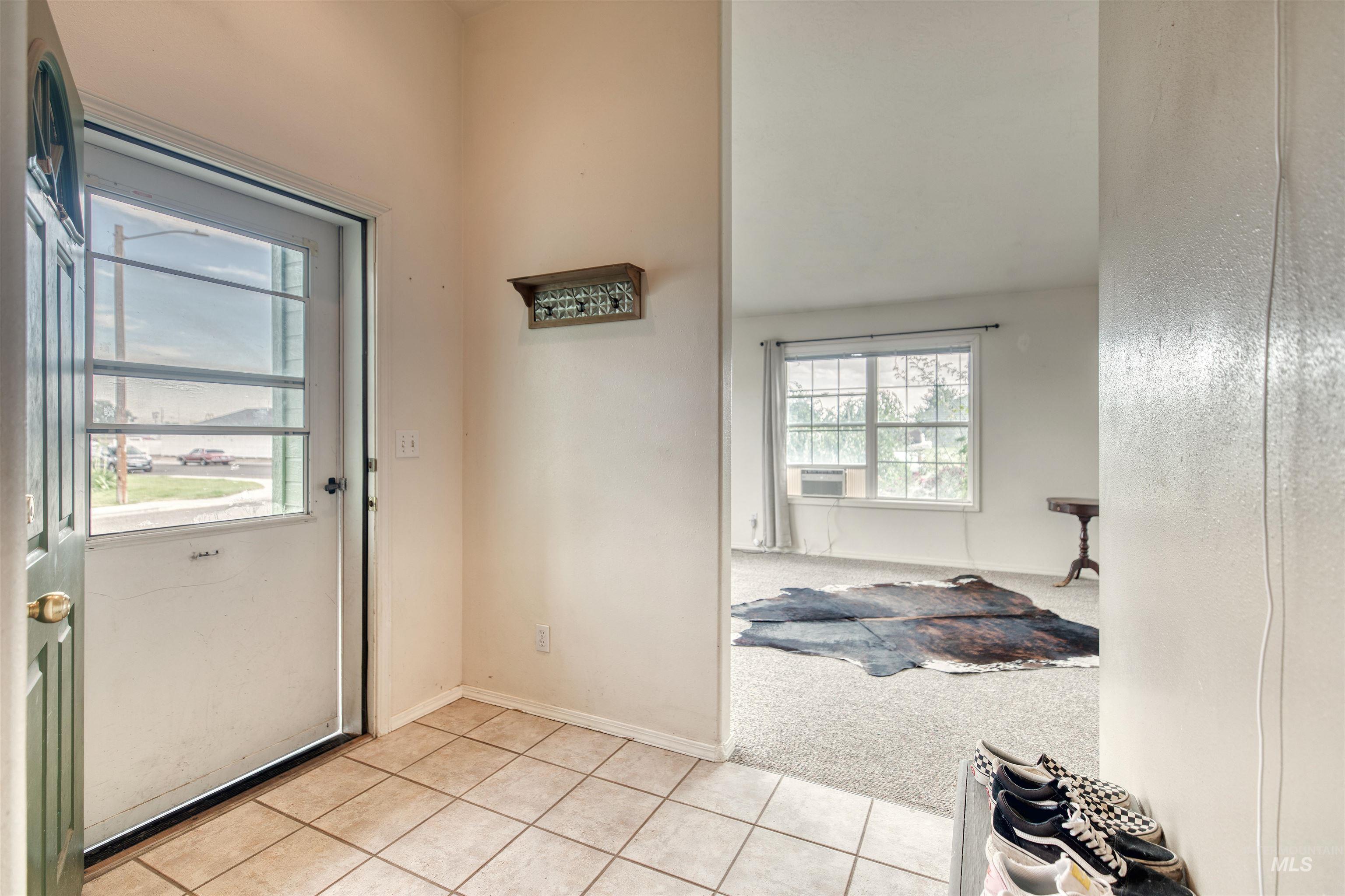 1921 Arcata Way, Ontario, Oregon 97914, 2 Bedrooms, 2 Bathrooms, Residential Income For Sale, Price $395,000, 98951298